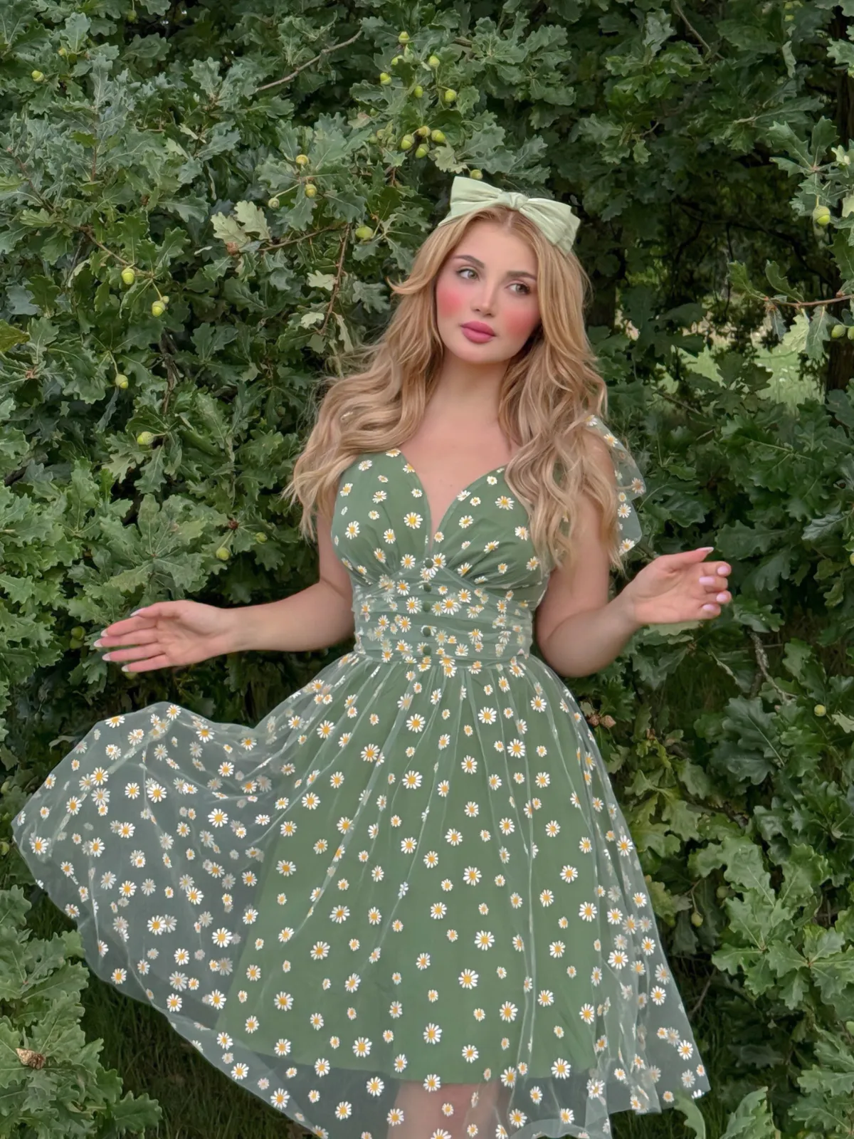 Green 1950s Daisy Mesh Swing Dress sold by Retro Stage product image thumbnail 2