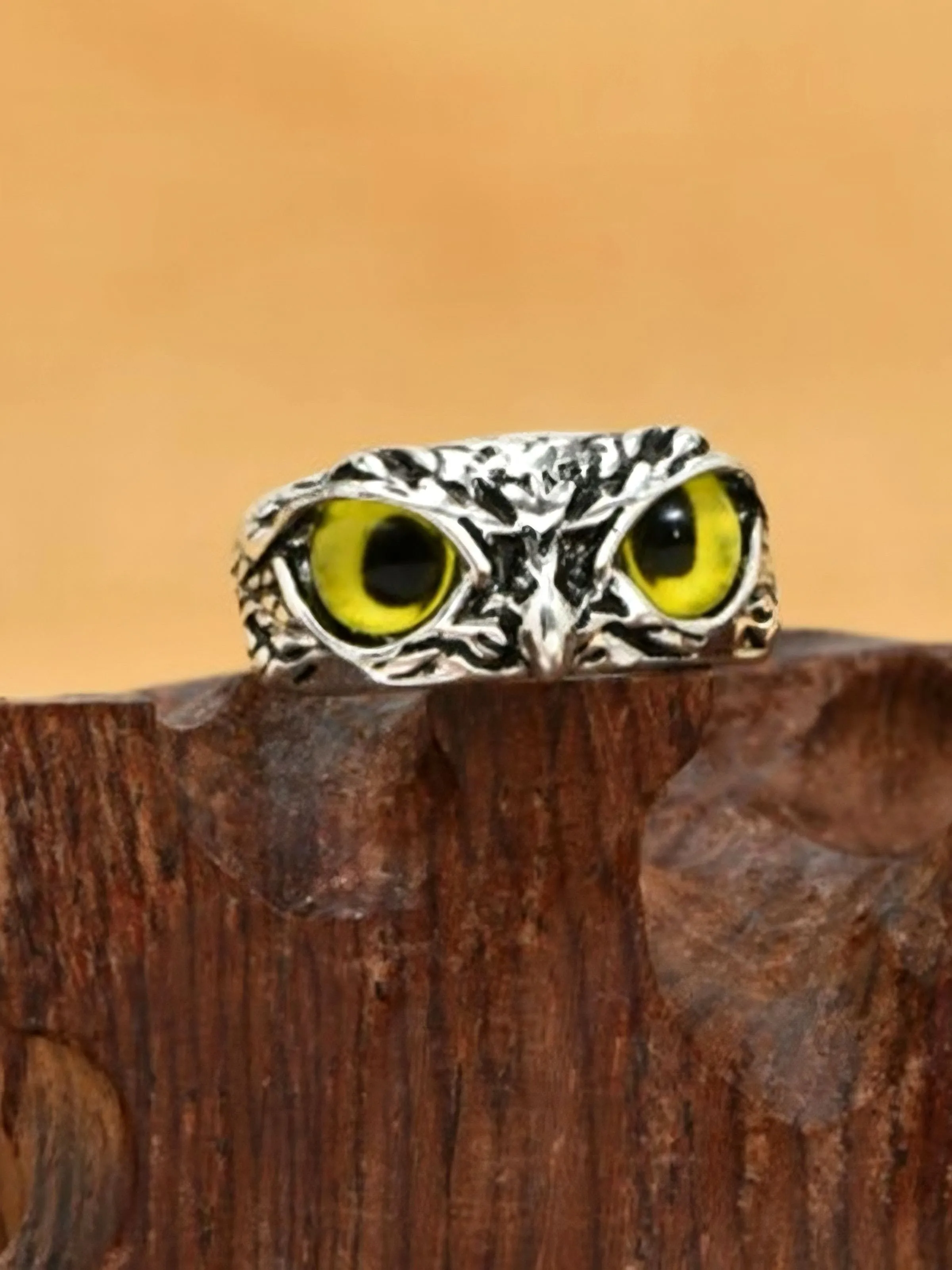 Vintage Evil Eye Owl Ring sold by Retro Stage product image thumbnail 2