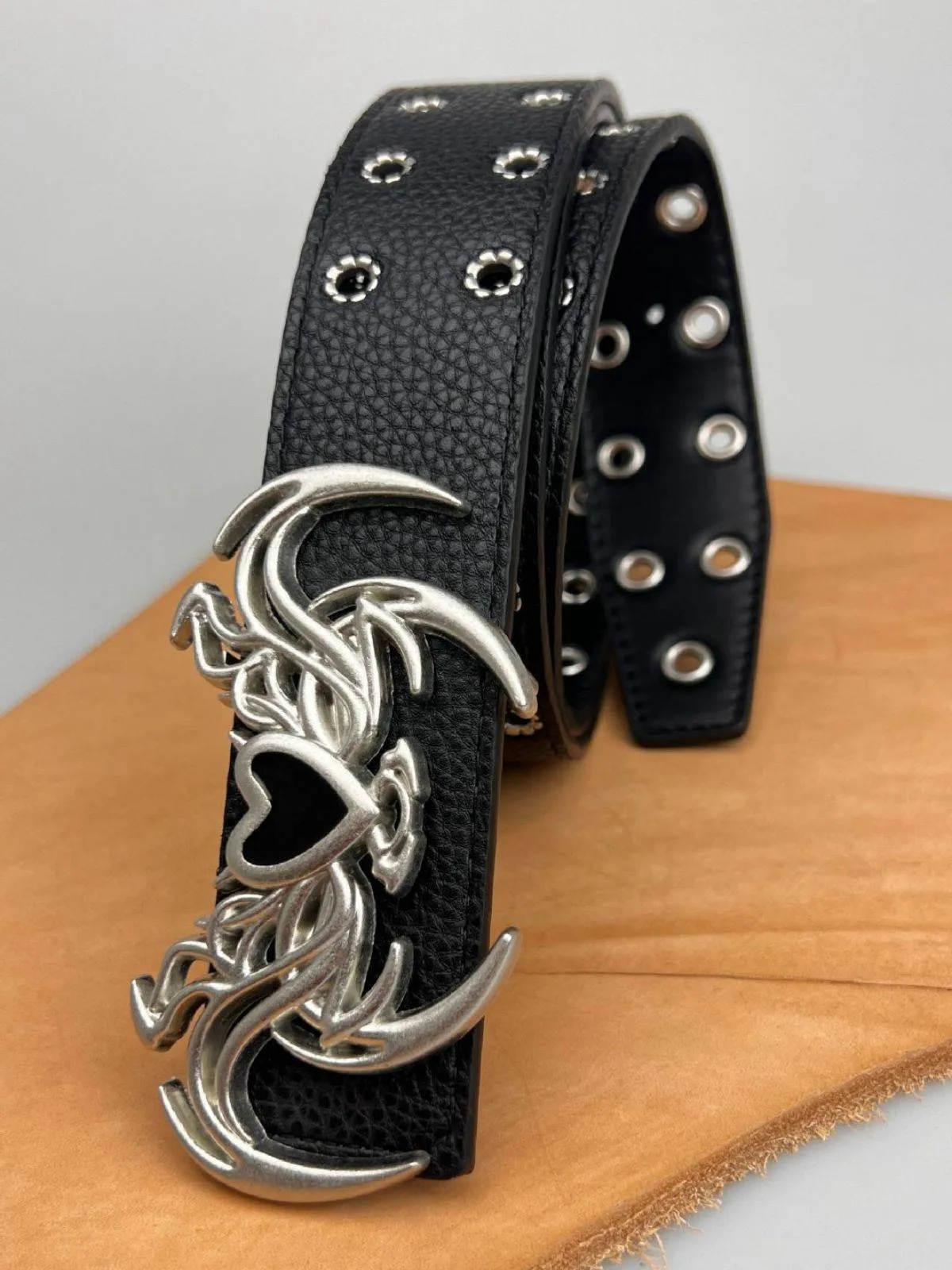 Vintage Heart Wings Grommet Buckle Punk Belt sold by Retro Stage product image thumbnail 4