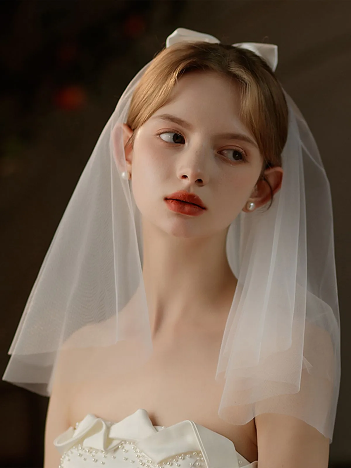 White Vintage Bow Wedding Bridal Veil sold by Retro Stage product image thumbnail 2