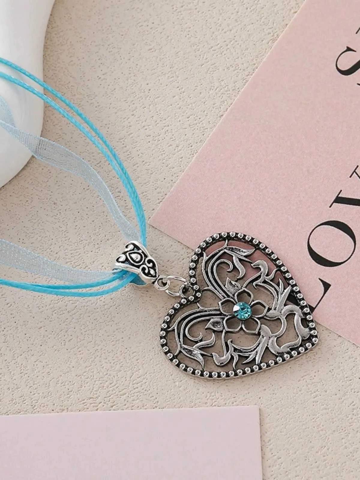 Vintage Ribbon Heart Flower Necklace sold by Retro Stage product image thumbnail 4