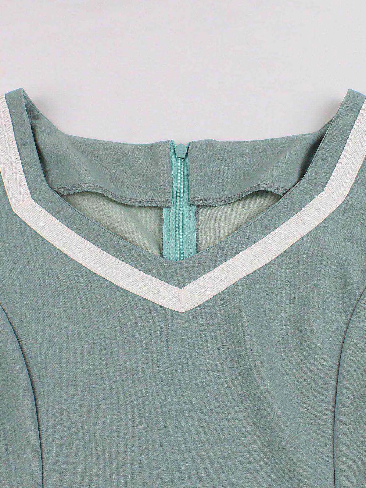 1950s Floral Patchwork Swing Dress sold by Retro Stage product image thumbnail 4