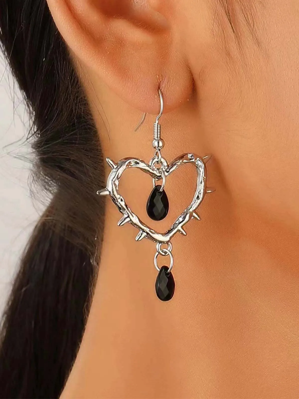 Vintage Heart-Shaped Thorn Earrings sold by Retro Stage product image thumbnail 4