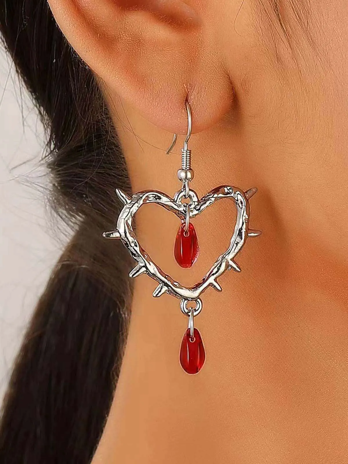 Vintage Heart-Shaped Thorn Earrings sold by Retro Stage product image thumbnail 2