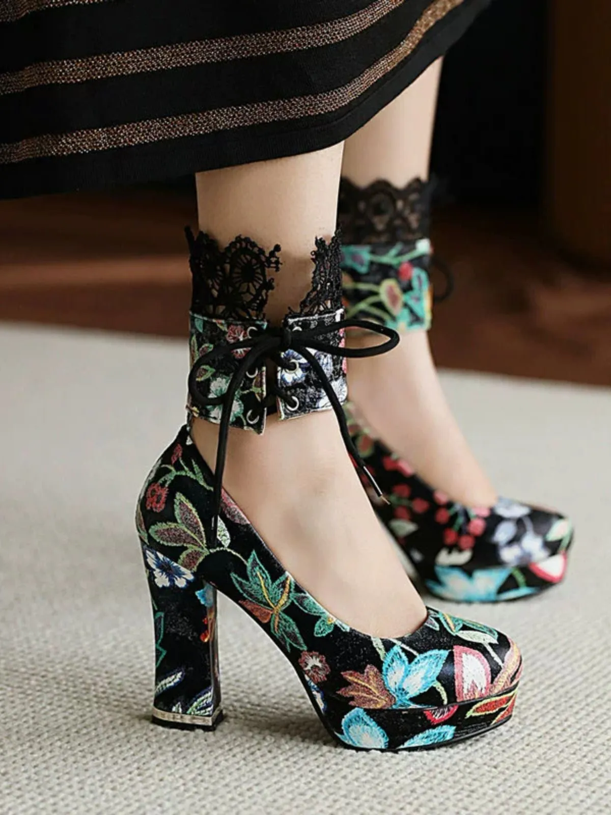 Vintage Lace-Up Embroidered Floral High Heels sold by Retro Stage product image thumbnail 5