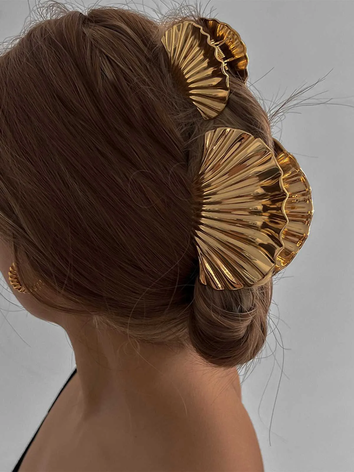 Metallic Alloy Shell Small Hairpin sold by Retro Stage product image thumbnail 2