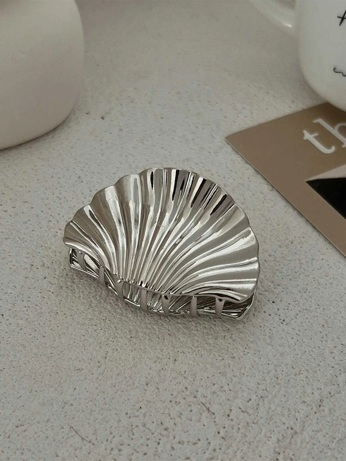Metallic Alloy Shell Small Hairpin sold by Retro Stage product image thumbnail 4