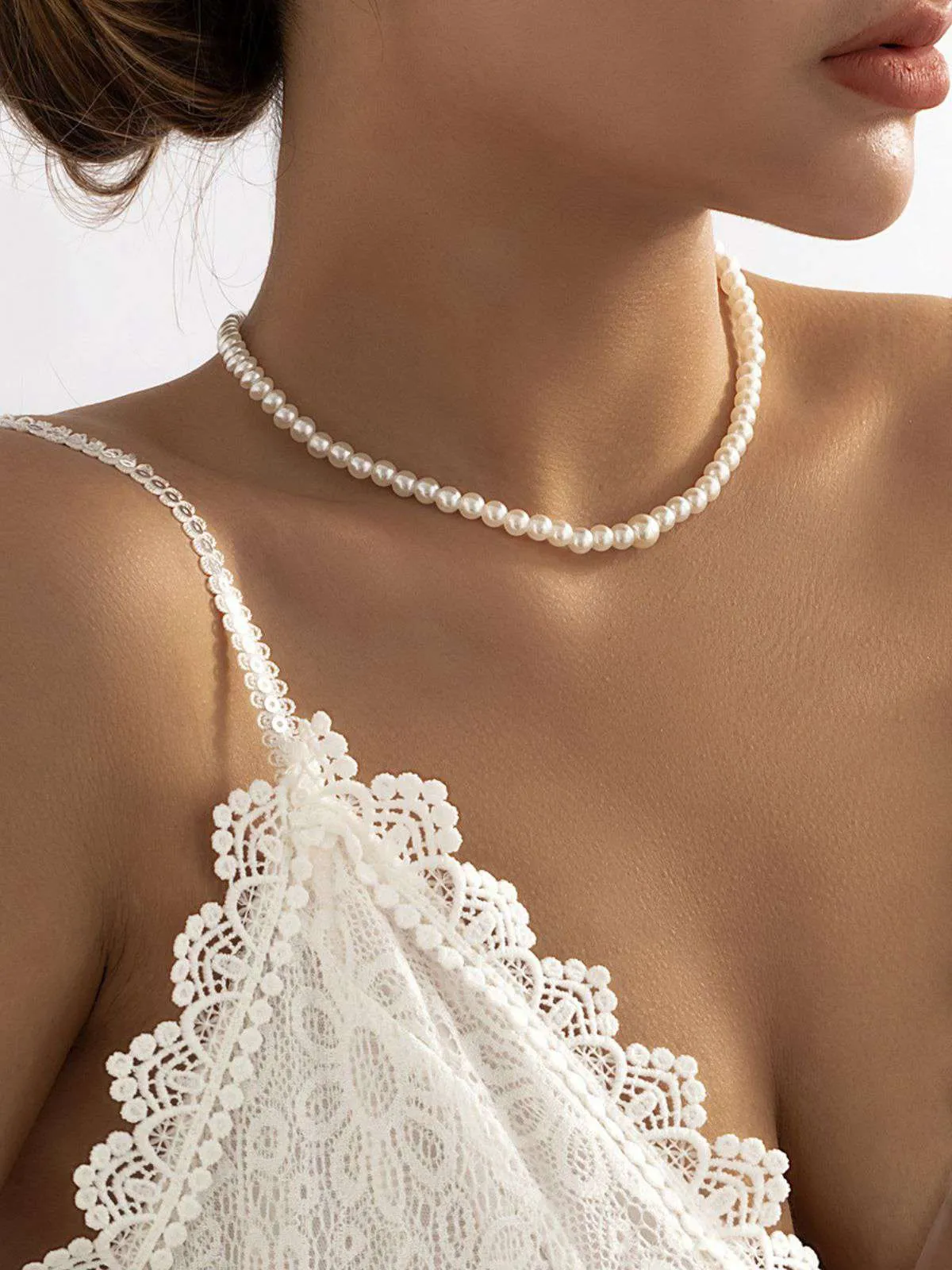 White Vintage Pearl Back Drop Chain Necklace sold by Retro Stage product image thumbnail 2