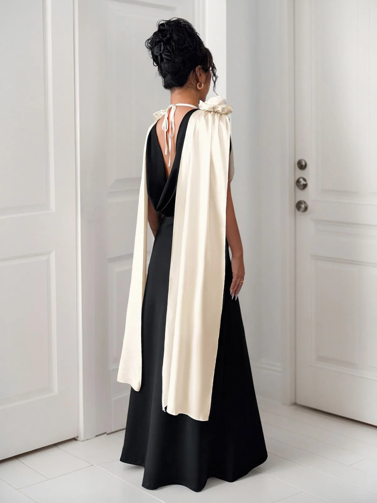 1930s V-Neck Colorblock 3D Roses Cape Dress sold by Retro Stage product image thumbnail 2