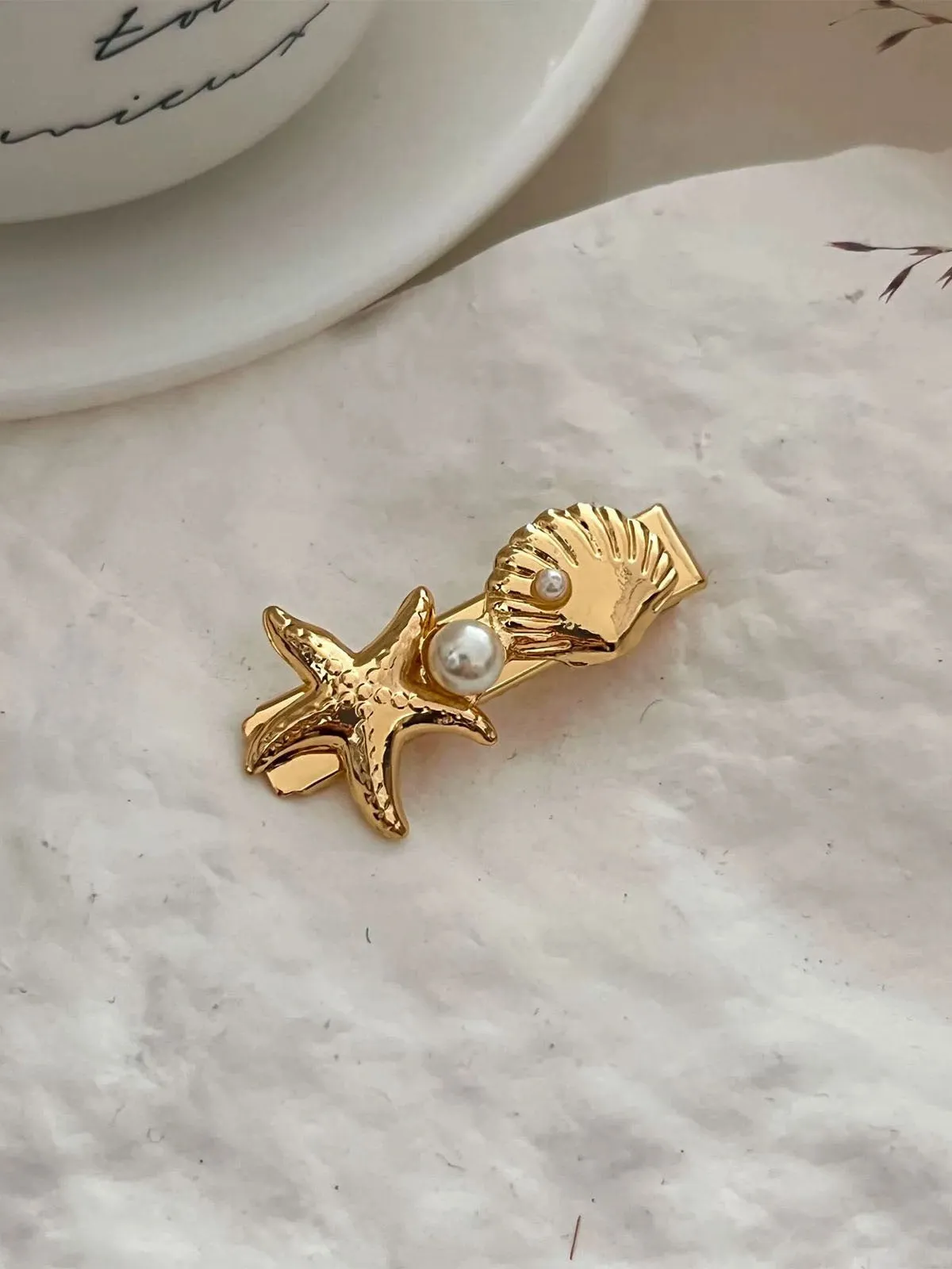3D Starfish Seashell Pearl Hair Clip sold by Retro Stage product image thumbnail 3