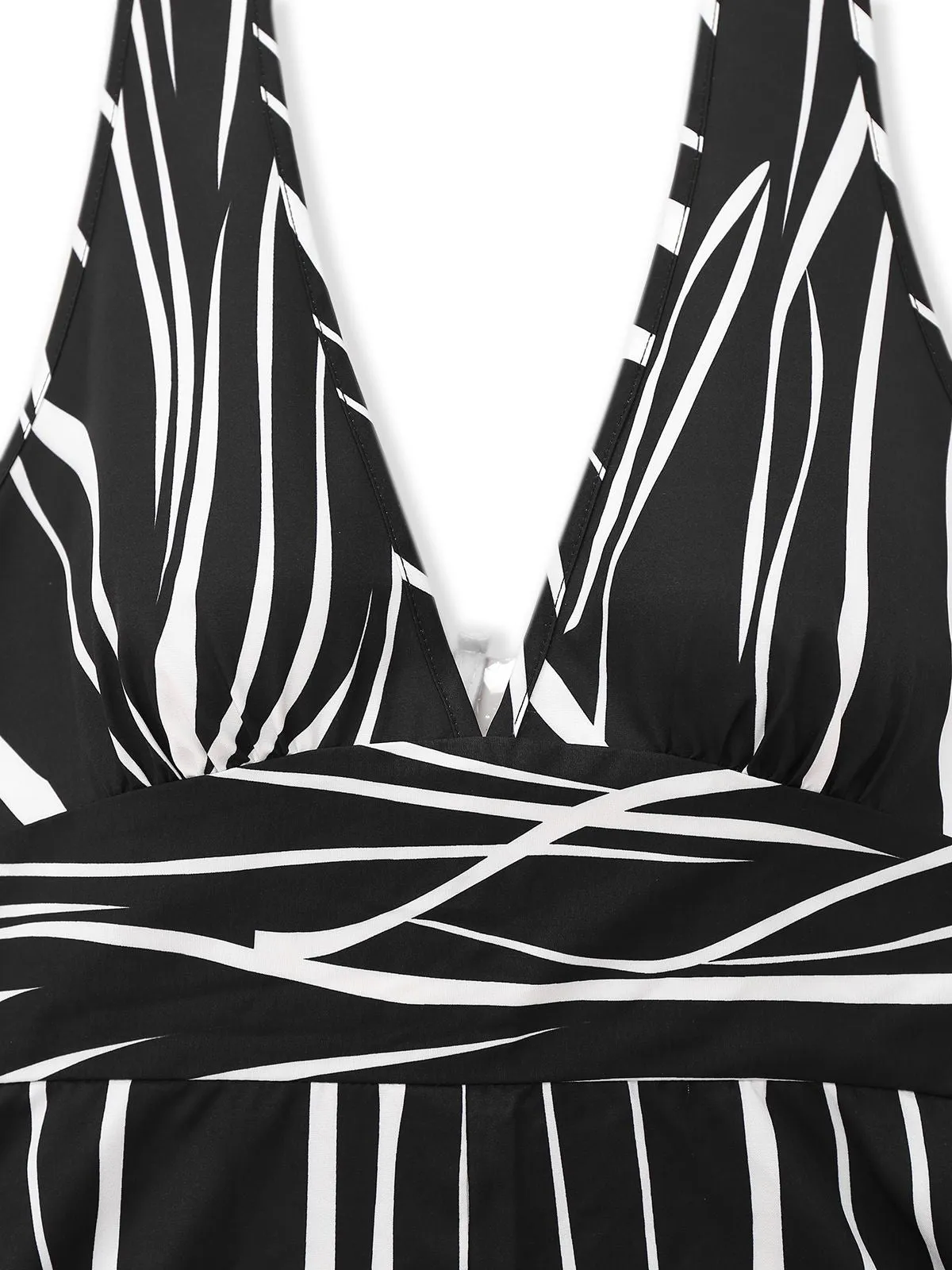 Black & White 1930s Irregular Print Halter Jumpsuit sold by Retro Stage product image thumbnail 4