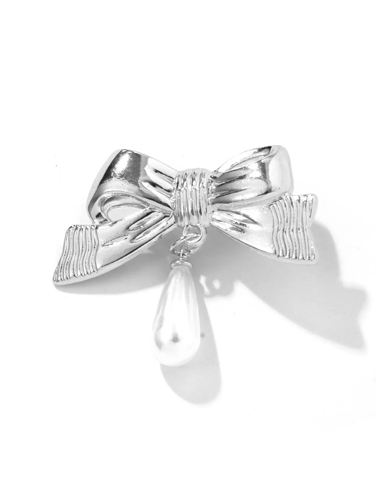 3D Bow Pearl Drop Hair Clip sold by Retro Stage product image thumbnail 3