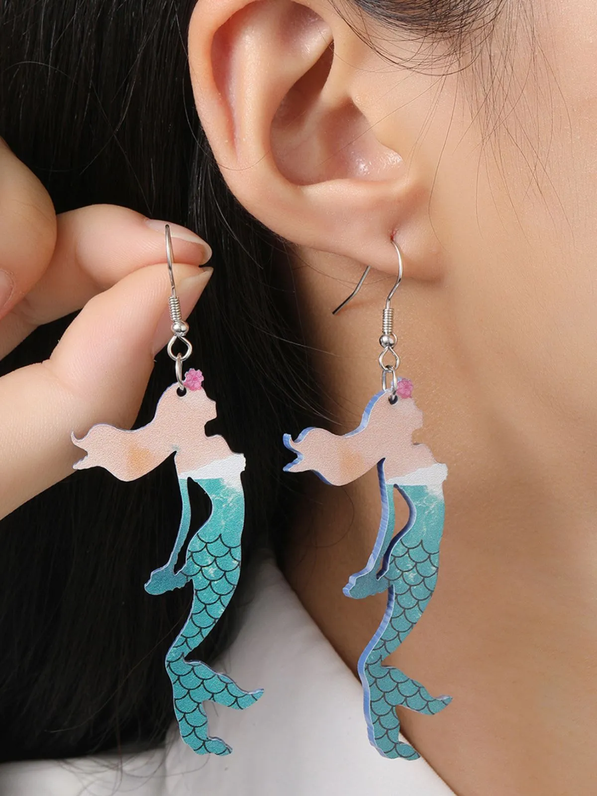 Retro Sea Creature Ombré Dangle Earrings sold by Retro Stage product image thumbnail 5