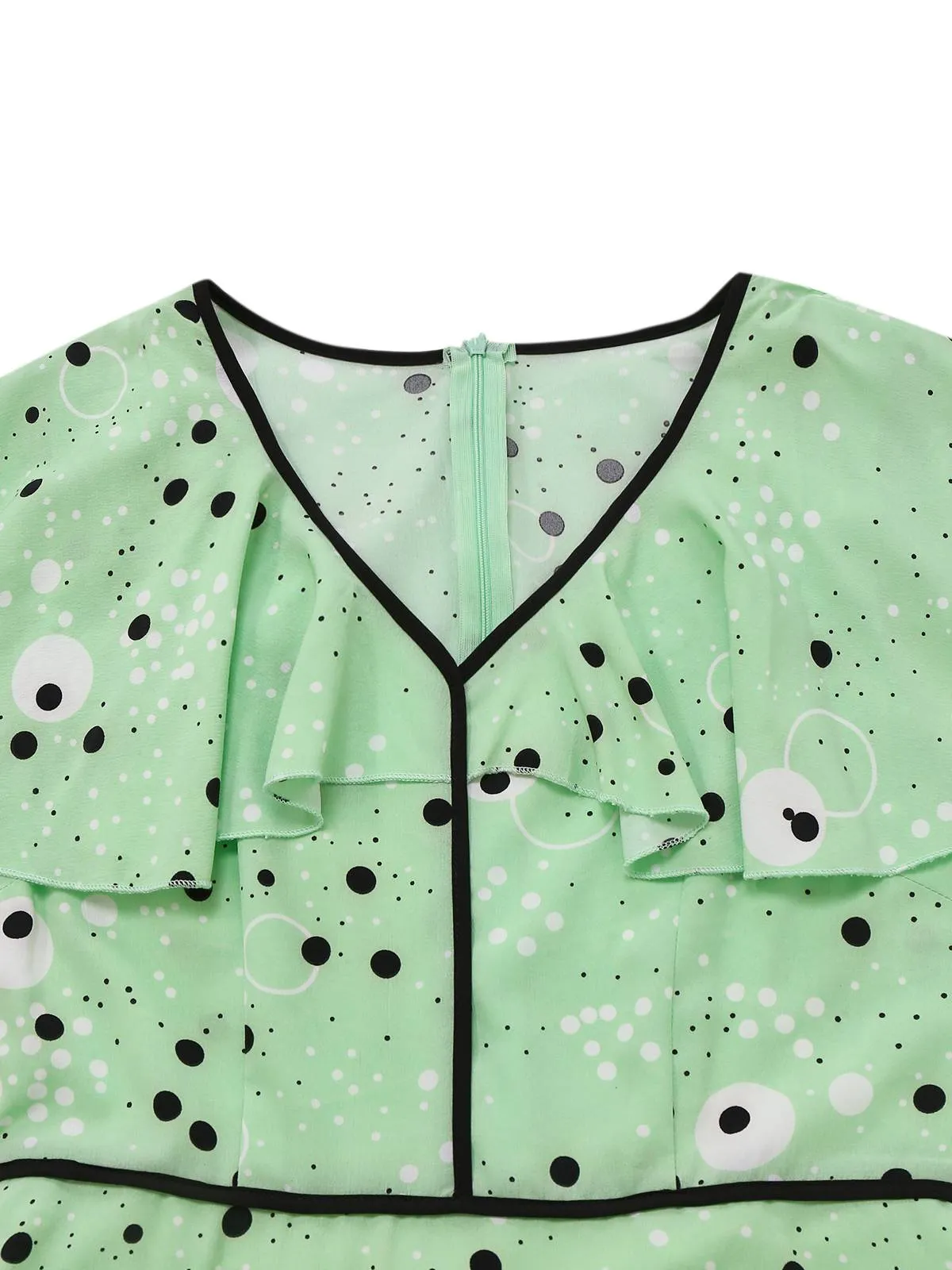 1940s Irregular Dots V-Neck Ruffled Dress sold by Retro Stage product image thumbnail 3