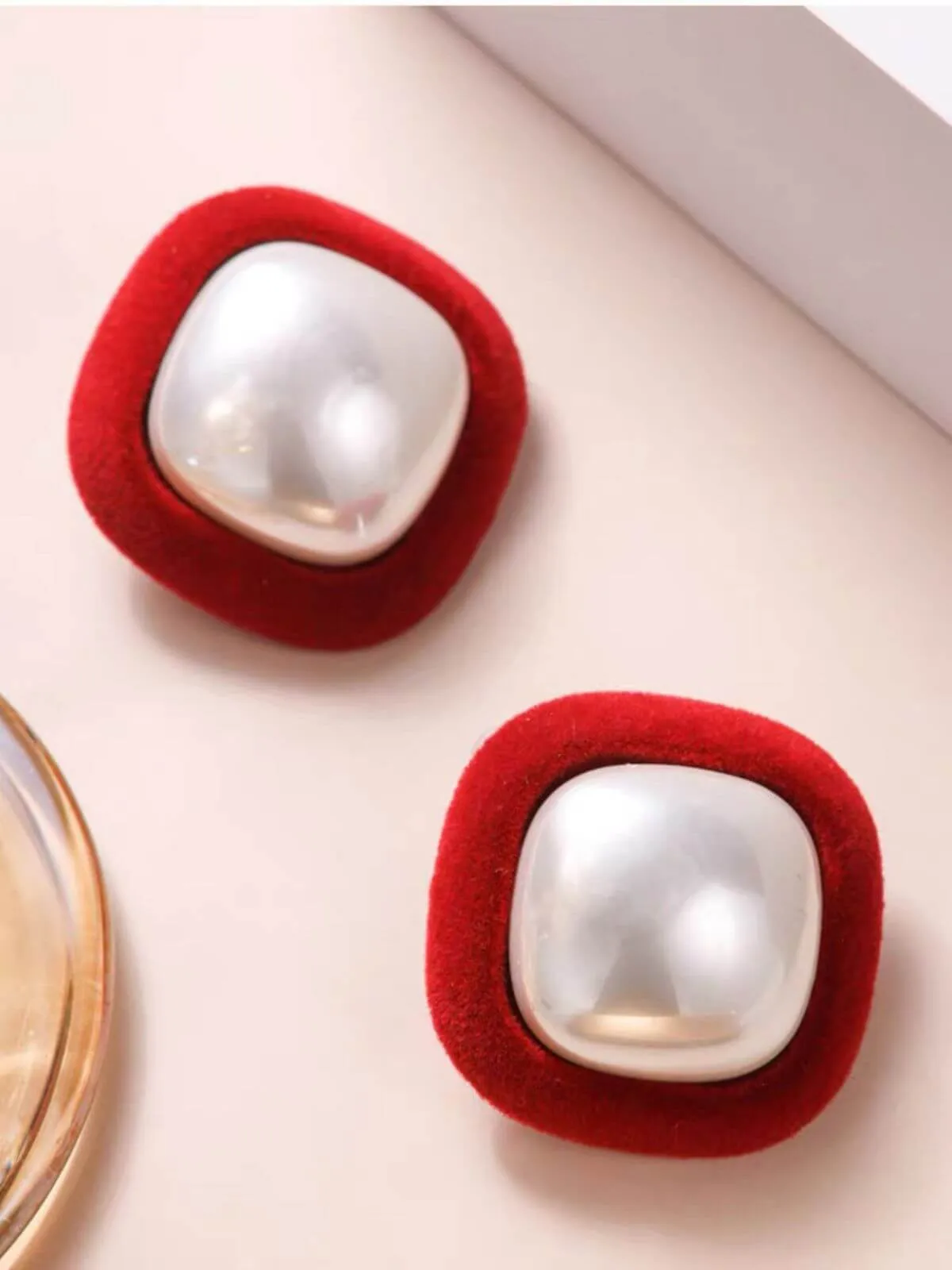 Vintage Flocked Square Pearl Earrings sold by Retro Stage product image thumbnail 3