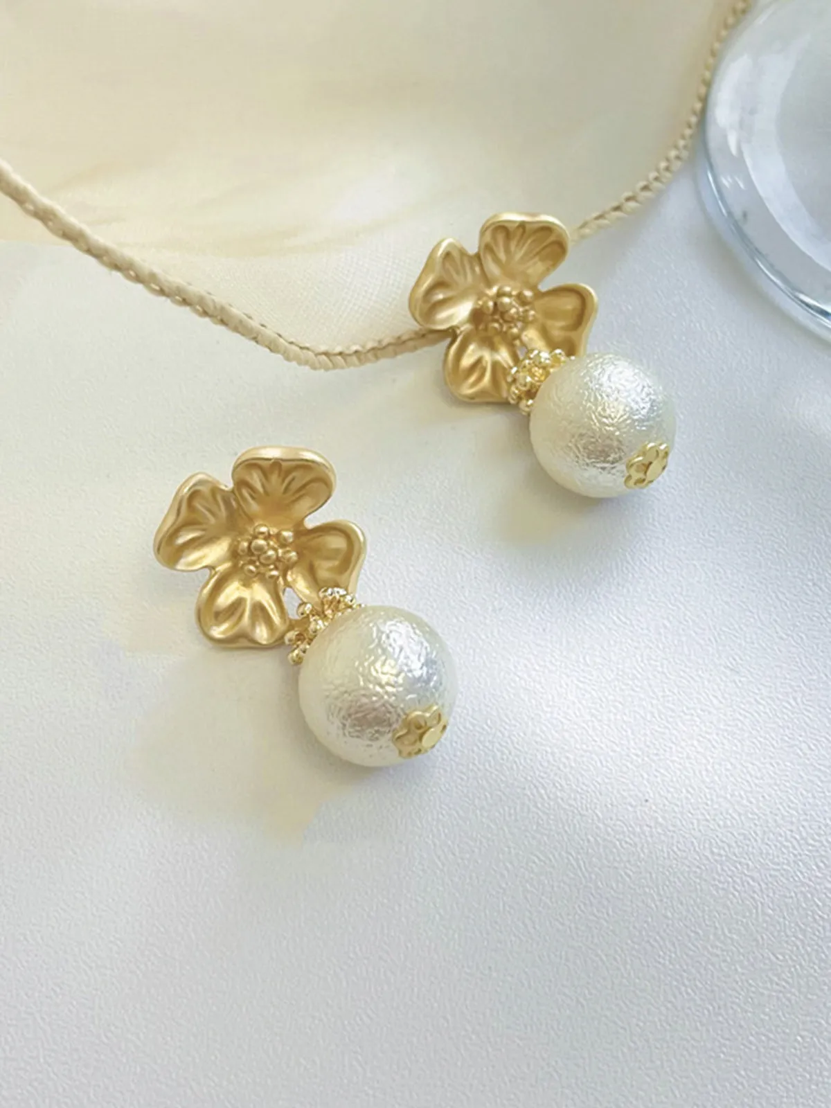 Retro Alloy Flower Pearl Earrings sold by Retro Stage product image thumbnail 3