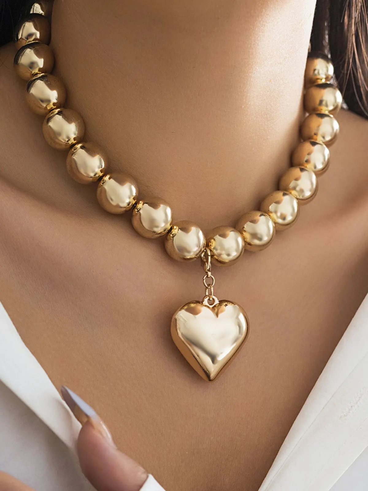 Vintage Pearl Heart Pendant Necklace sold by Retro Stage product image thumbnail 4