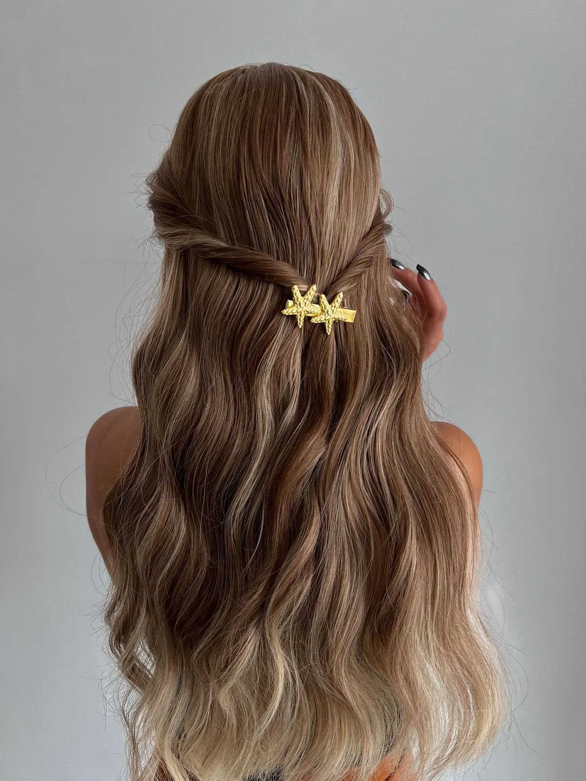 Vintage 3D Starfish Metal Hairpin sold by Retro Stage product image thumbnail 2