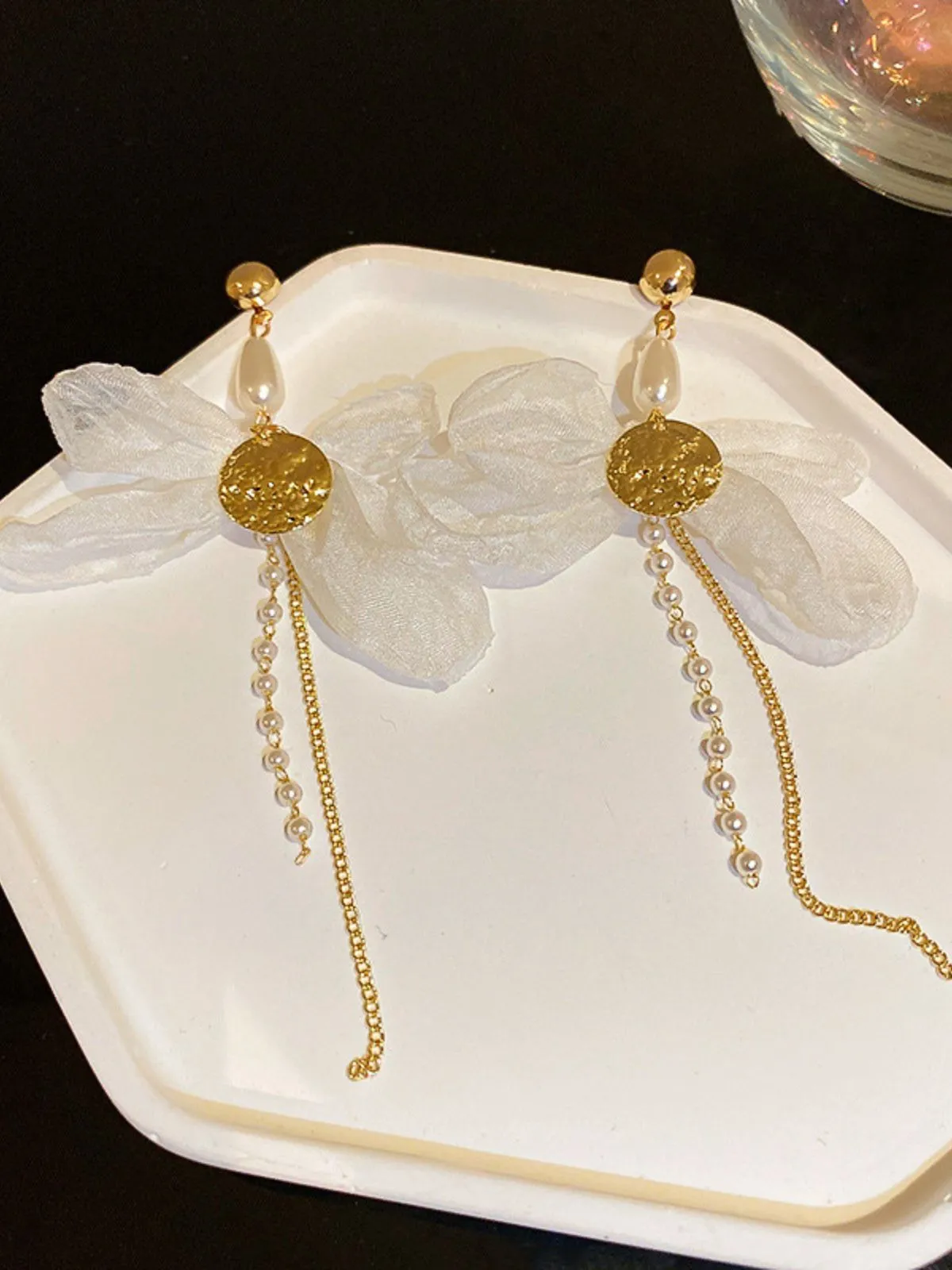 Retro Alloy 3D Bow Beaded Earrings sold by Retro Stage product image thumbnail 2