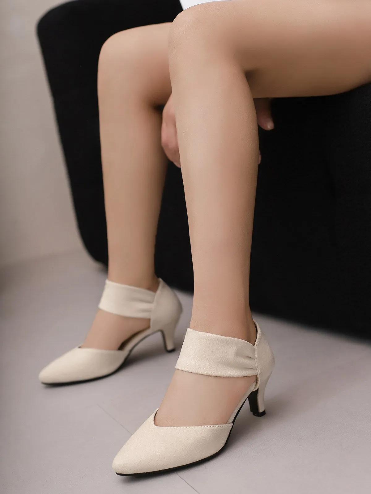 Solid Pointed Toe Suede Kitten Heels sold by Retro Stage product image thumbnail 2