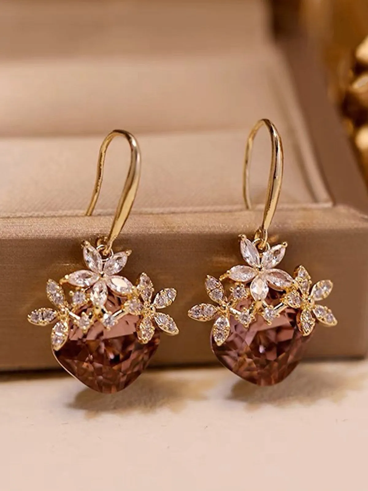Gold Oval Rhinestones Flower Earrings sold by Retro Stage product image thumbnail 3