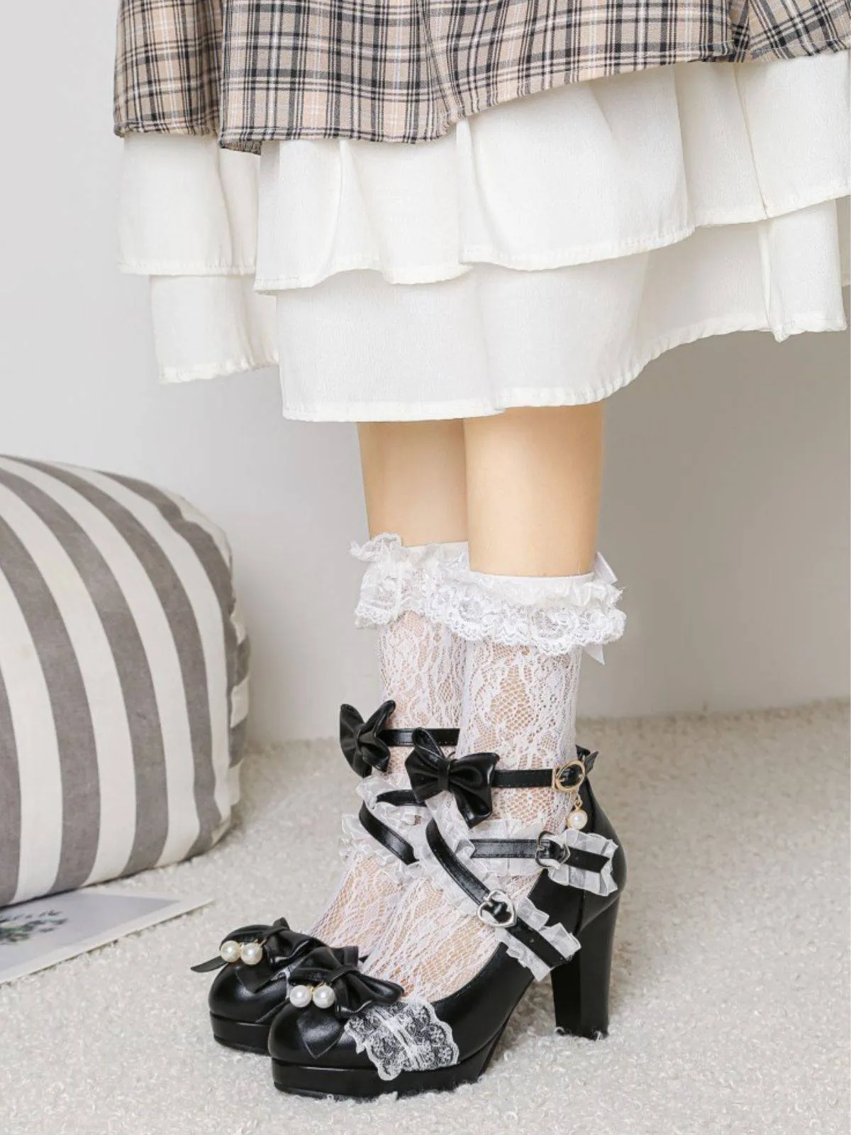 Vintage Bow Pearls Lace Chunky Lolita Heels sold by Retro Stage product image thumbnail 3