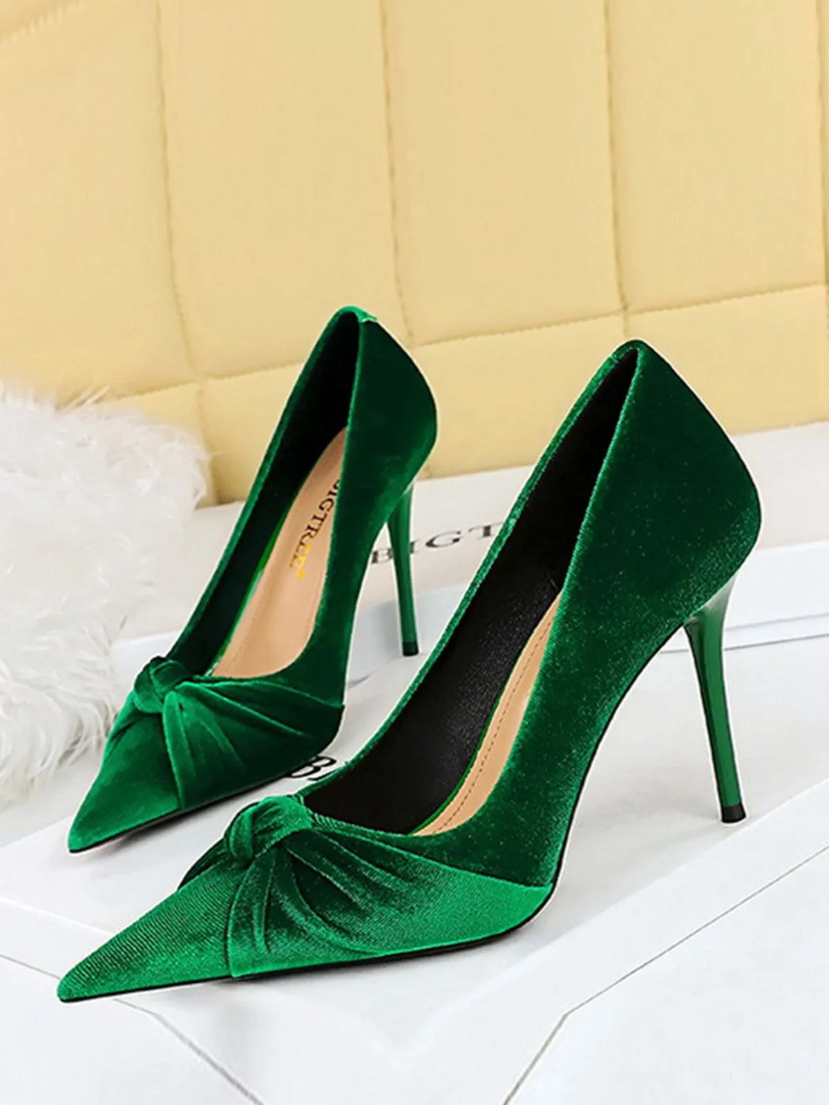 Pointed Toe Velvet Stiletto Heels Shoes sold by Retro Stage product image thumbnail 4