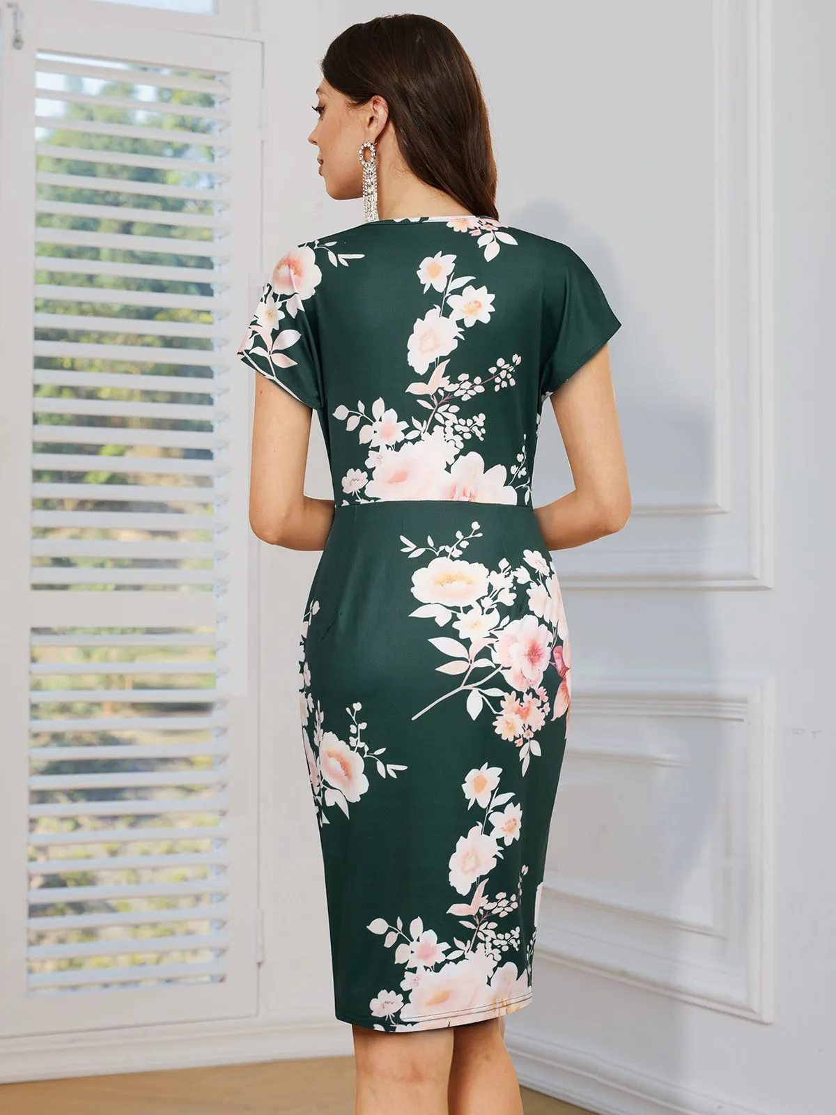 Green 1960s Cap Sleeves Floral Pencil Dress sold by Retro Stage product image thumbnail 4