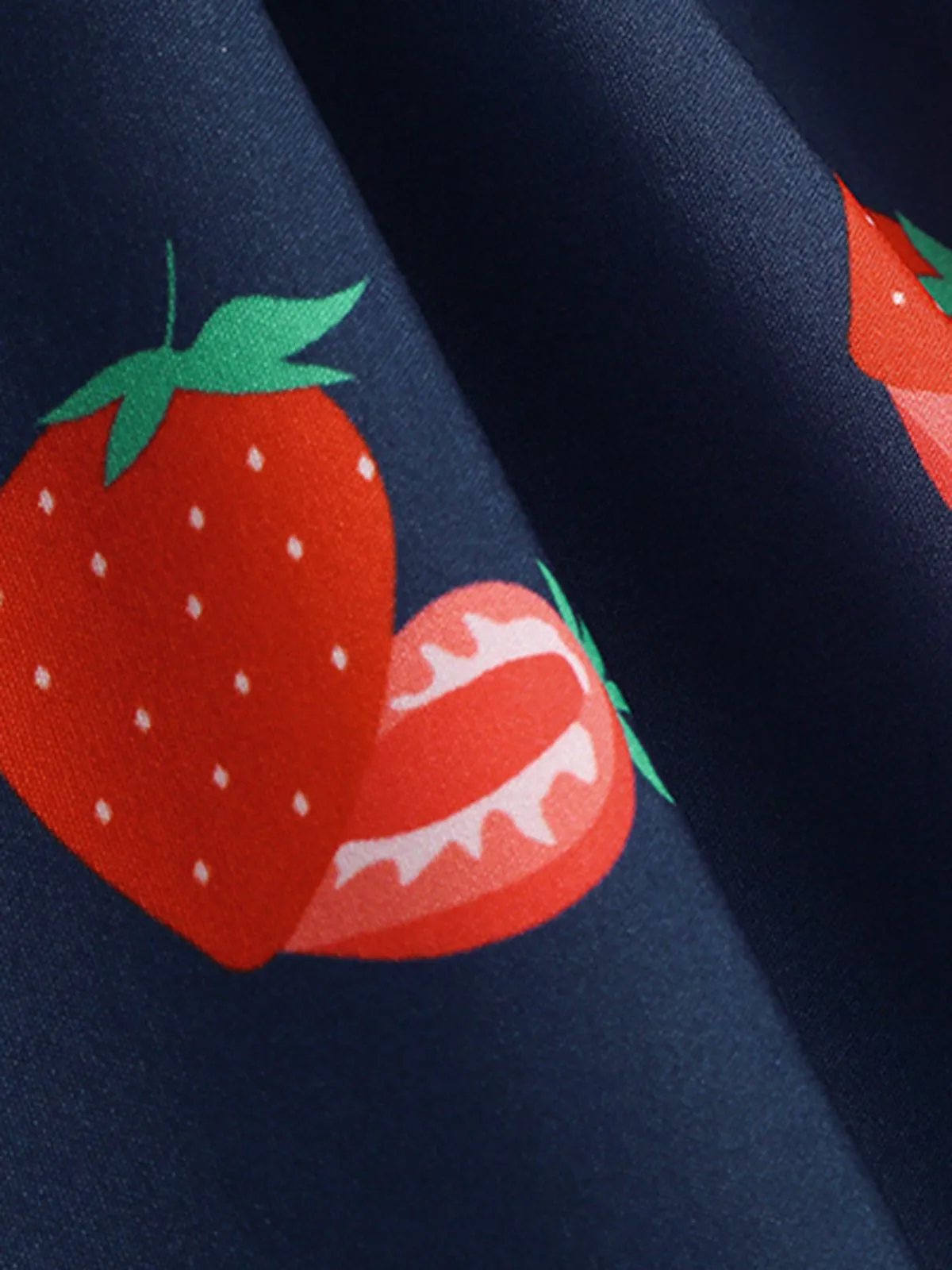 1950s Daisy & Strawberry Print Sleeveless Dress sold by Retro Stage product image thumbnail 3