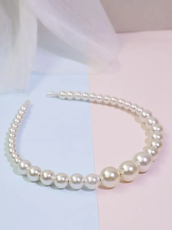 Retro White Pearls Headband sold by Retro Stage