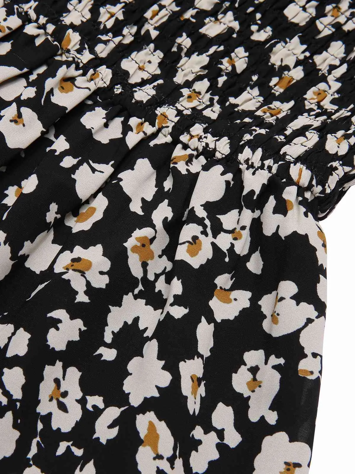 1940s Ditsy Floral Puff Wrinkle Dress sold by Retro Stage product image thumbnail 5