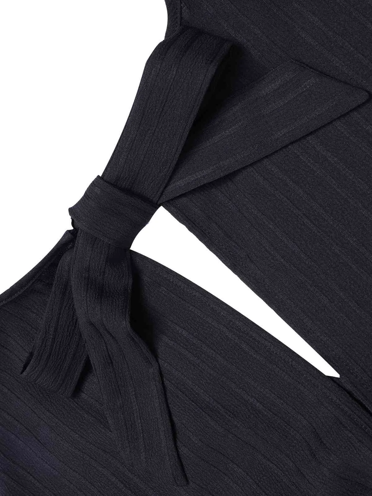 1970s Solid Elastic Waist Wrap V-Neck Romper sold by Retro Stage product image thumbnail 4