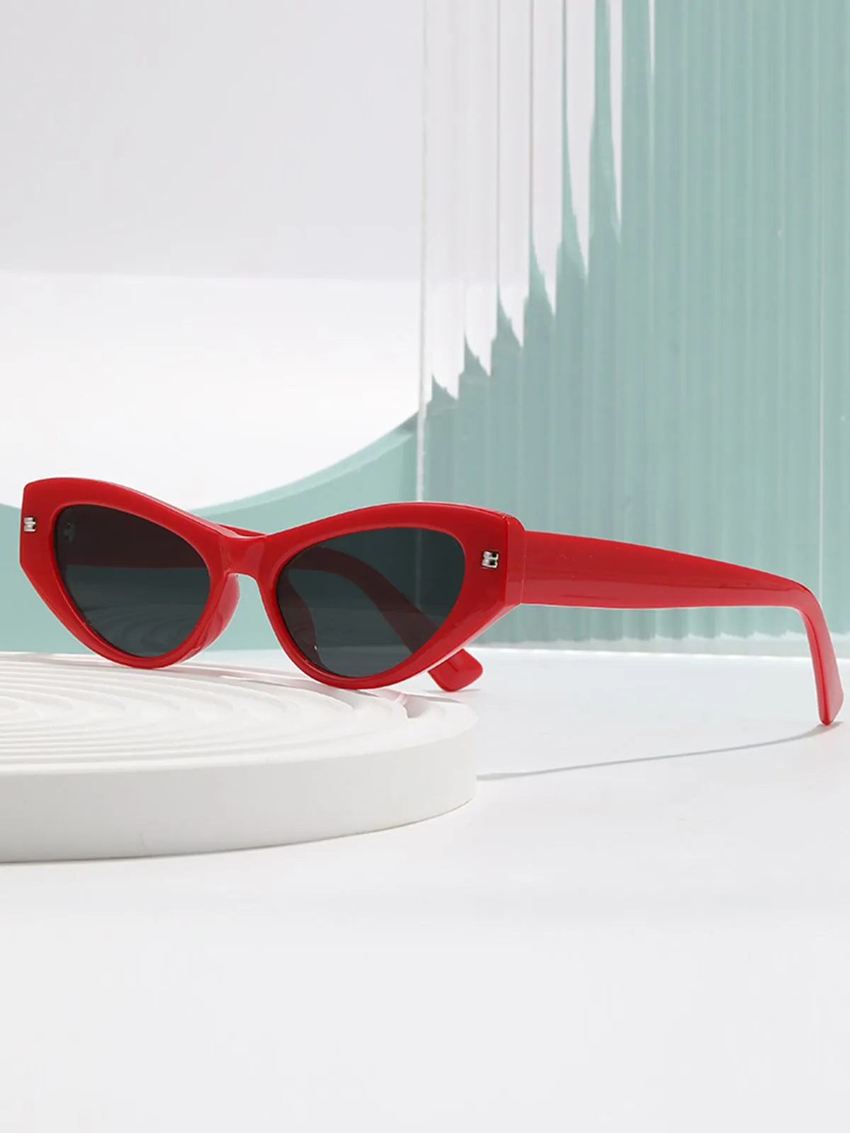 Retro Red Cat Eye Sunglasses sold by Retro Stage product image thumbnail 2