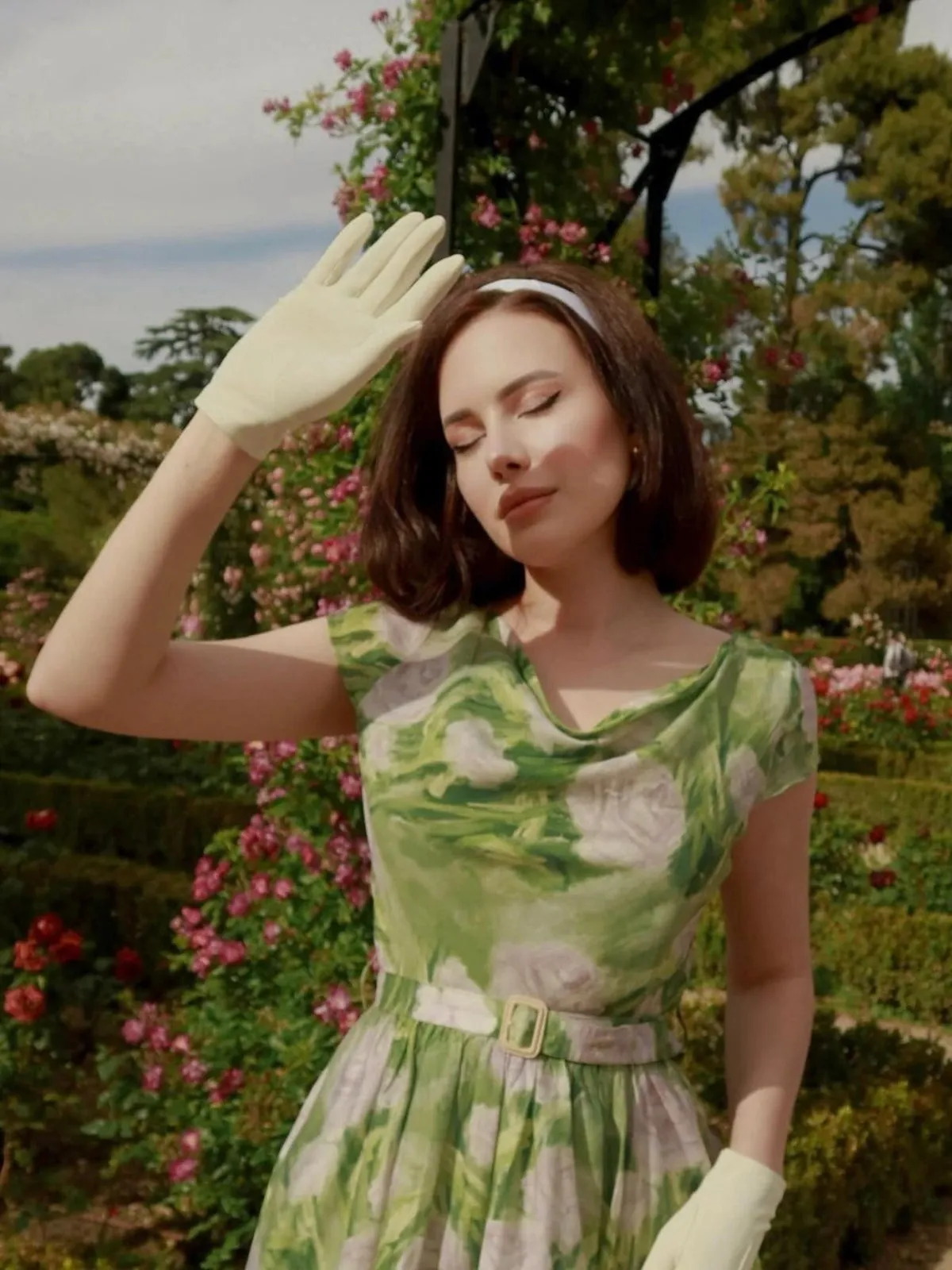 Green 1960s Oil-Painting Rose Dress sold by Retro Stage product image thumbnail 2