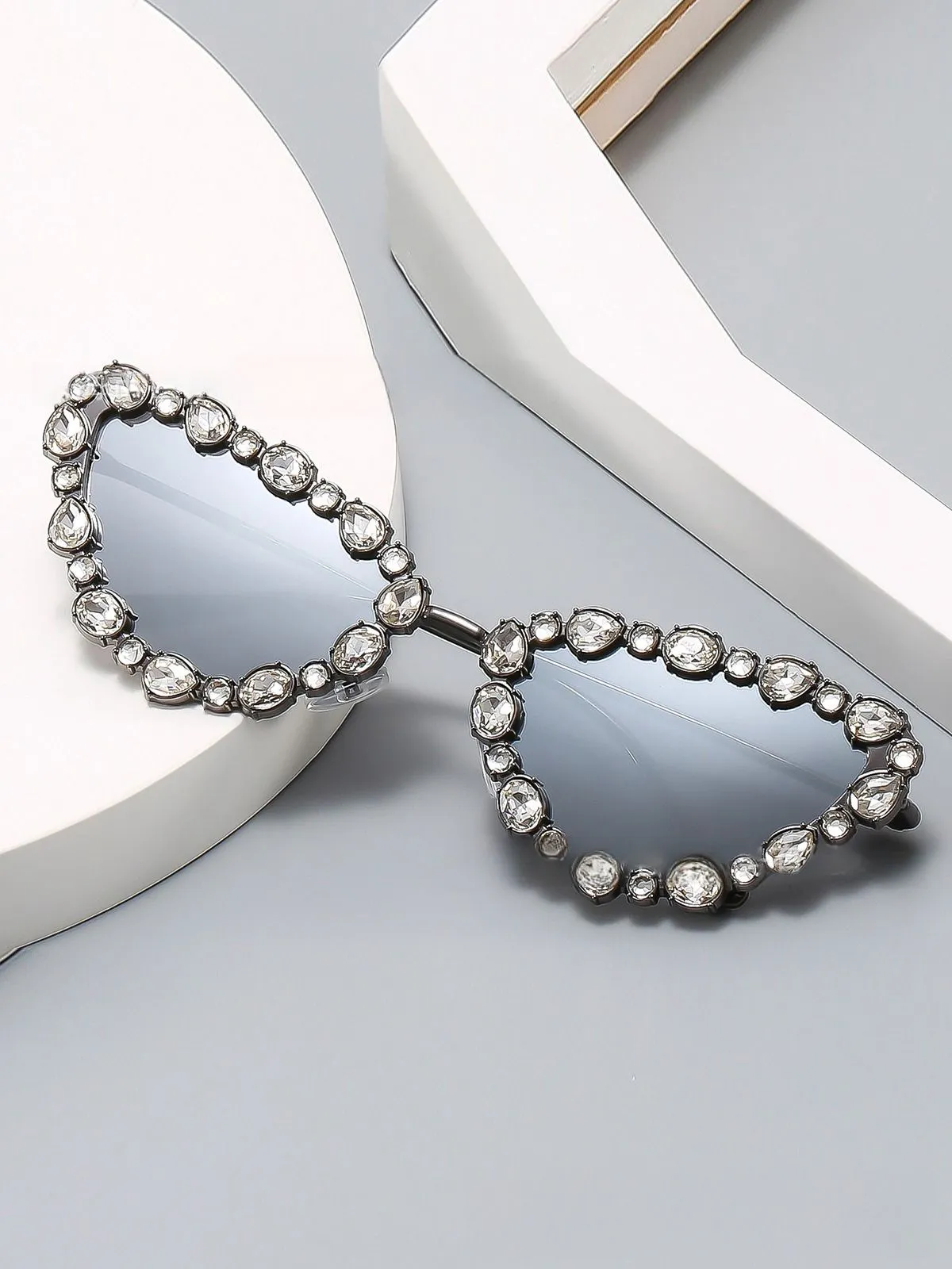 Vintage Diamond Cat Eye Sunglasses sold by Retro Stage product image thumbnail 3