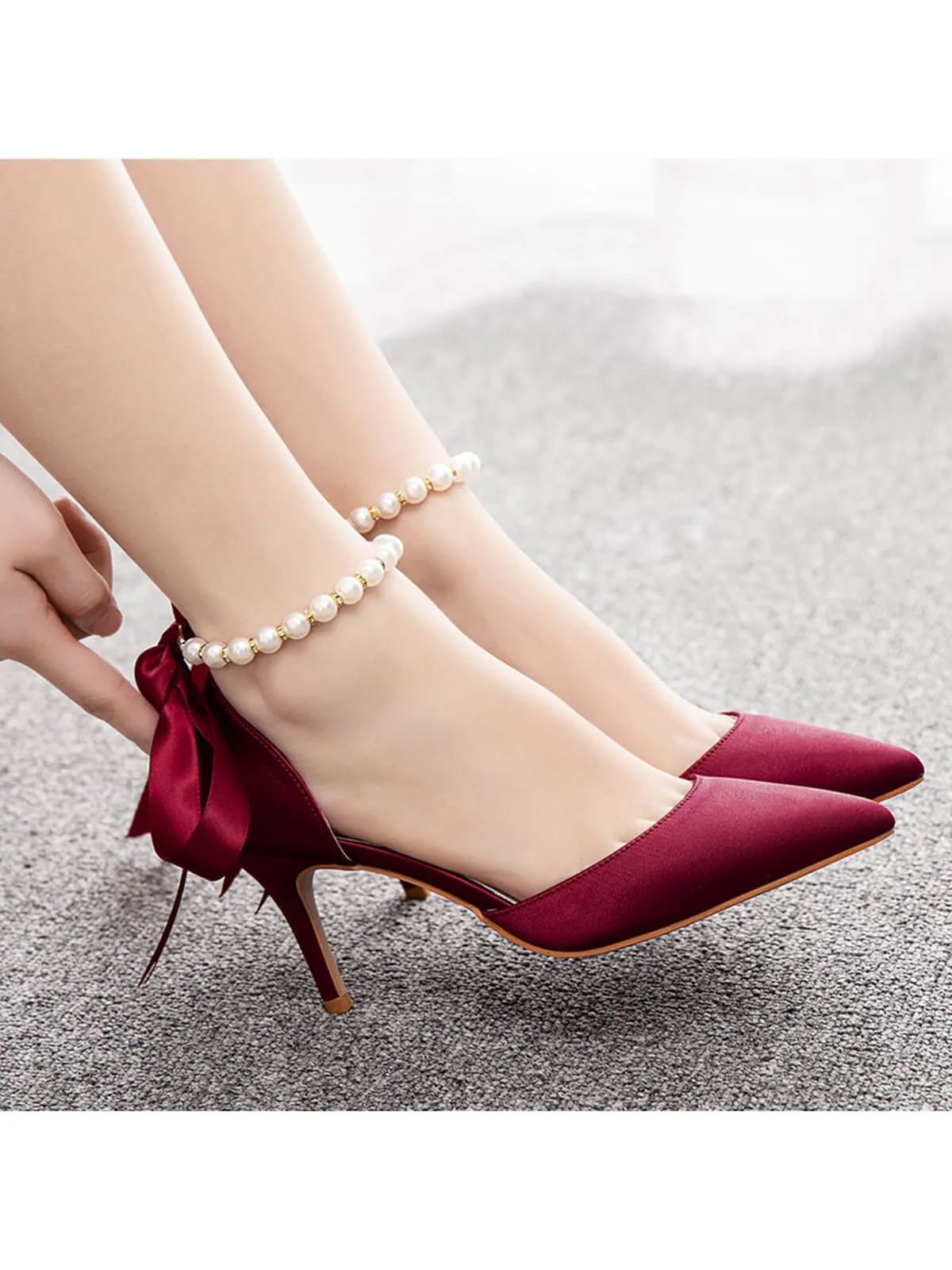 Solid Color Pearl Satin Pointed Toe Heels sold by Retro Stage product image thumbnail 5