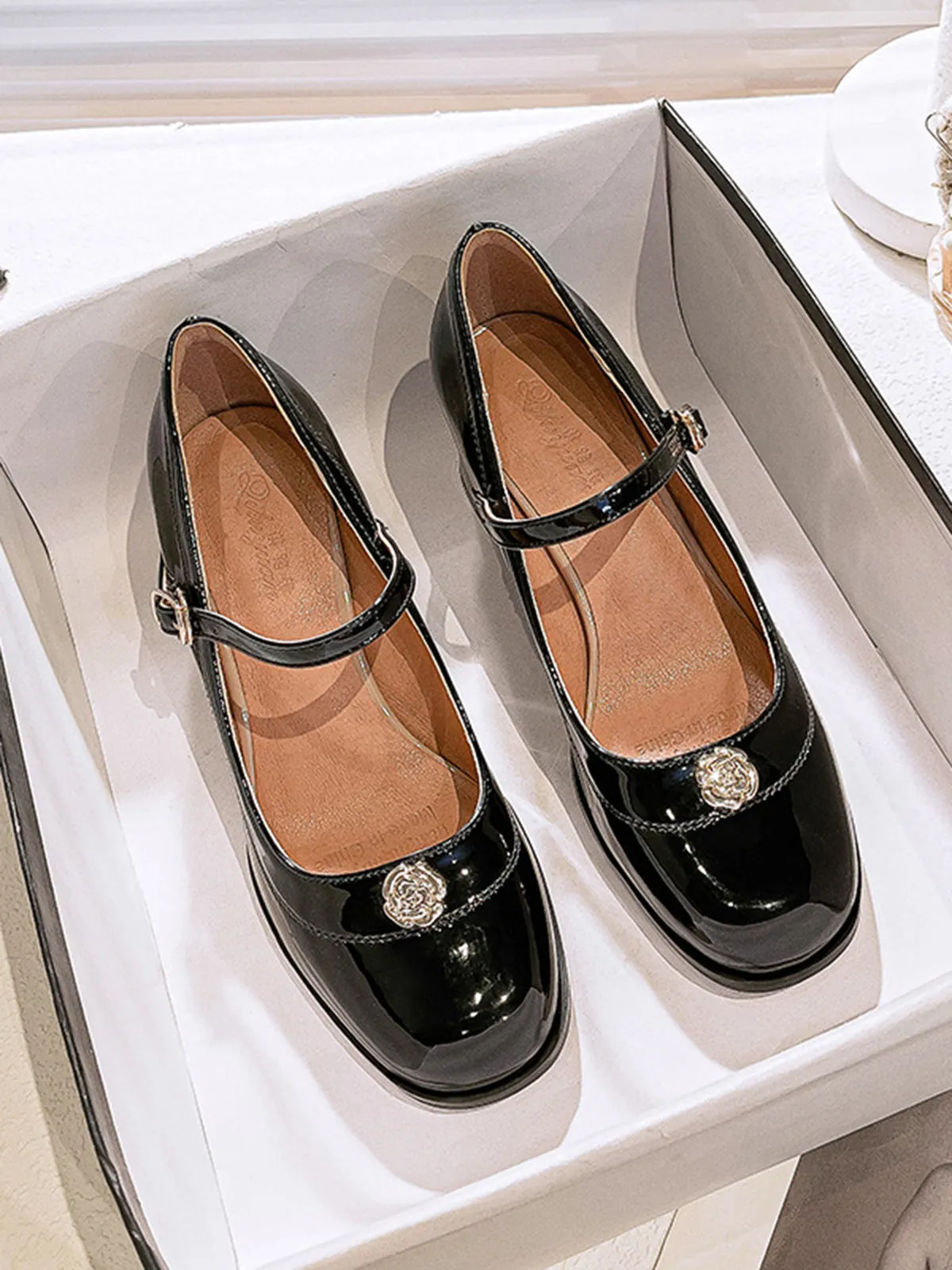 Round Toe Patent Leather Mid-Heeled Shoes sold by Retro Stage product image thumbnail 4