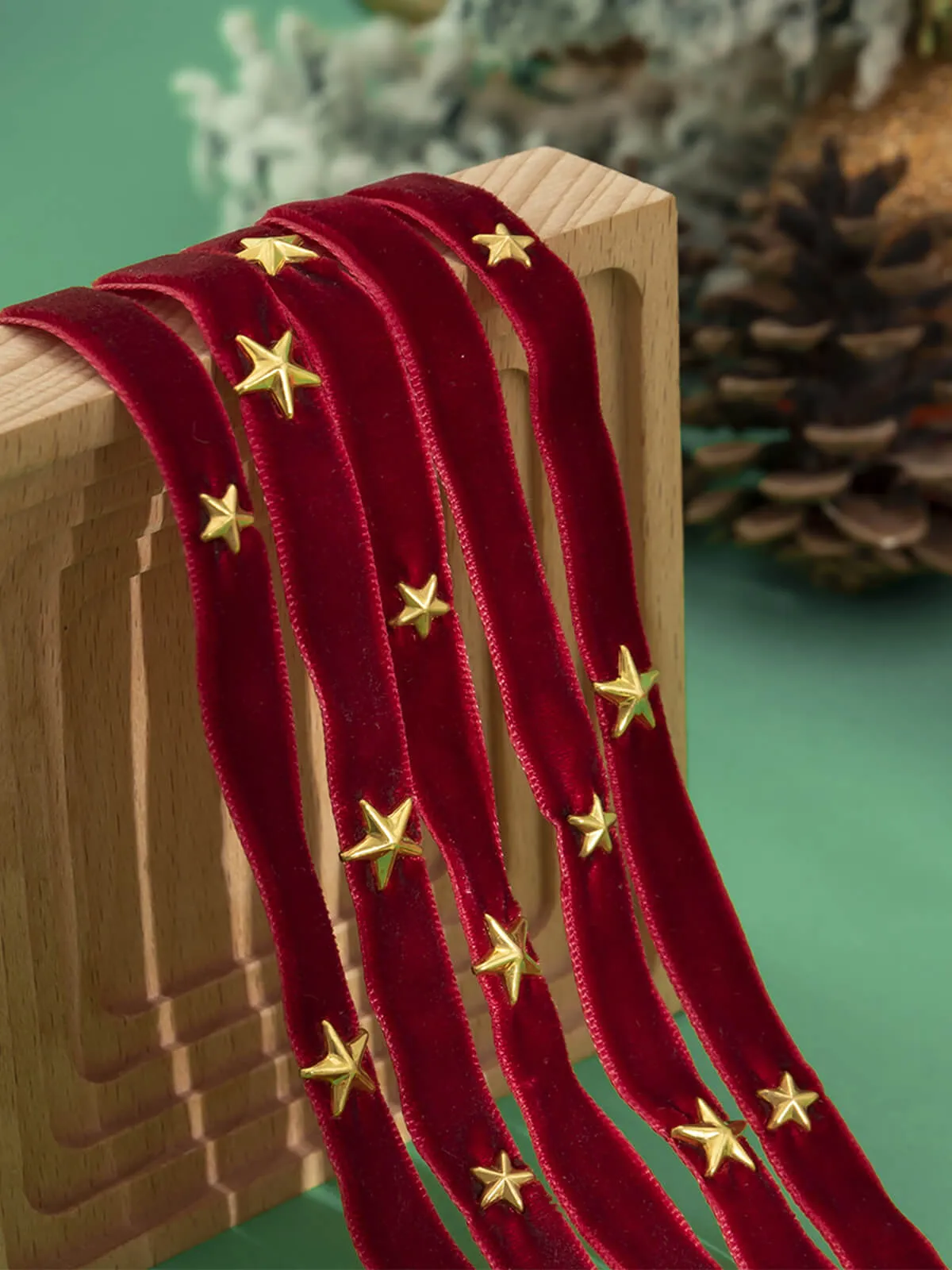 Burgundy Christmas Star Wide Velvet Necklace sold by Retro Stage product image thumbnail 5