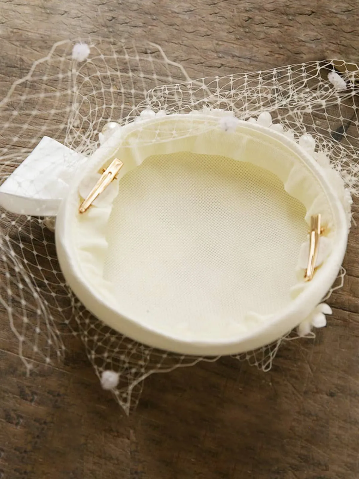 White Pearl Mesh Bow Vintage Hat sold by Retro Stage product image thumbnail 4