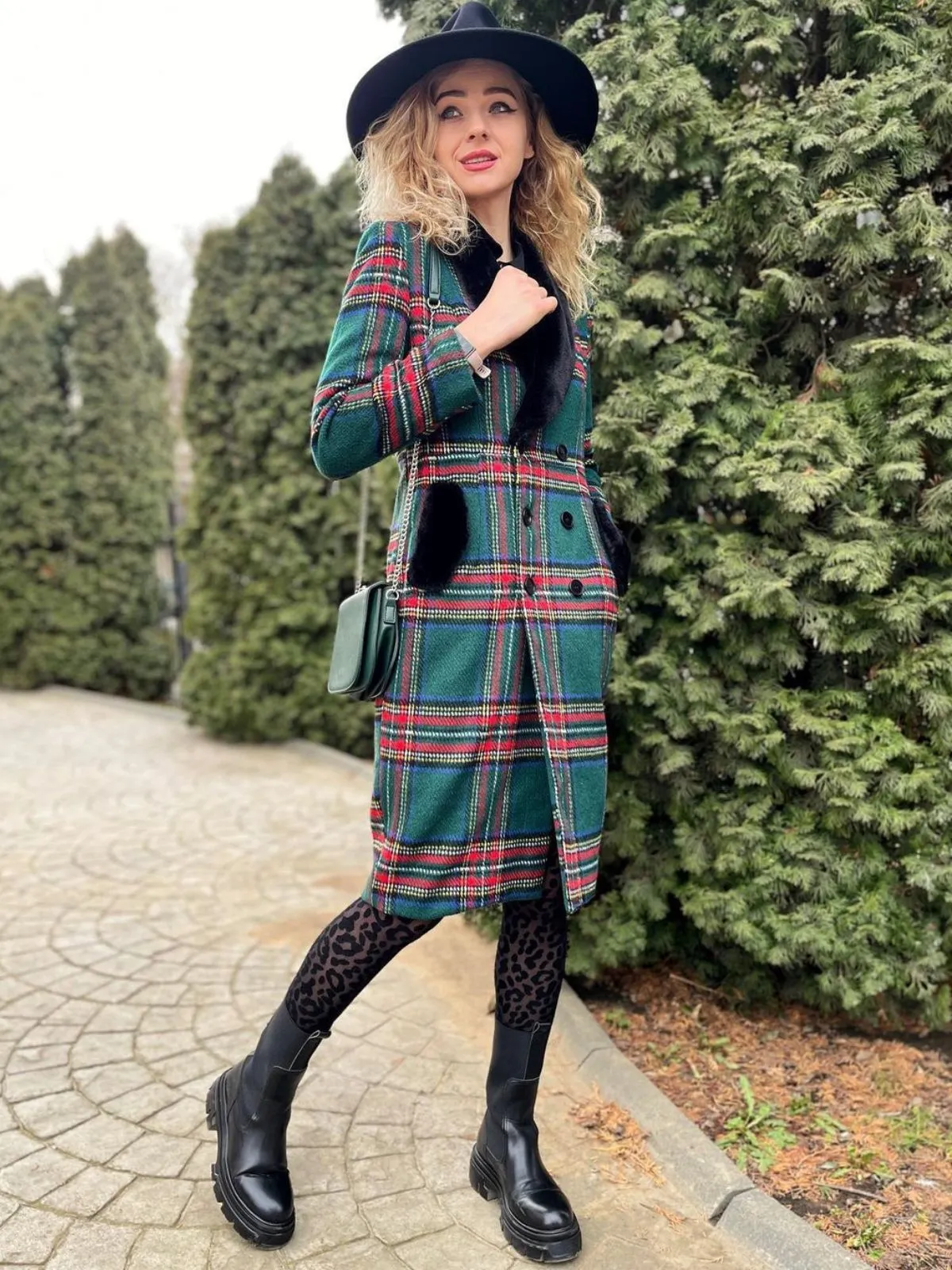 Green 1960s Plaid Fur Collar Pencil Coat sold by Retro Stage product image thumbnail 2
