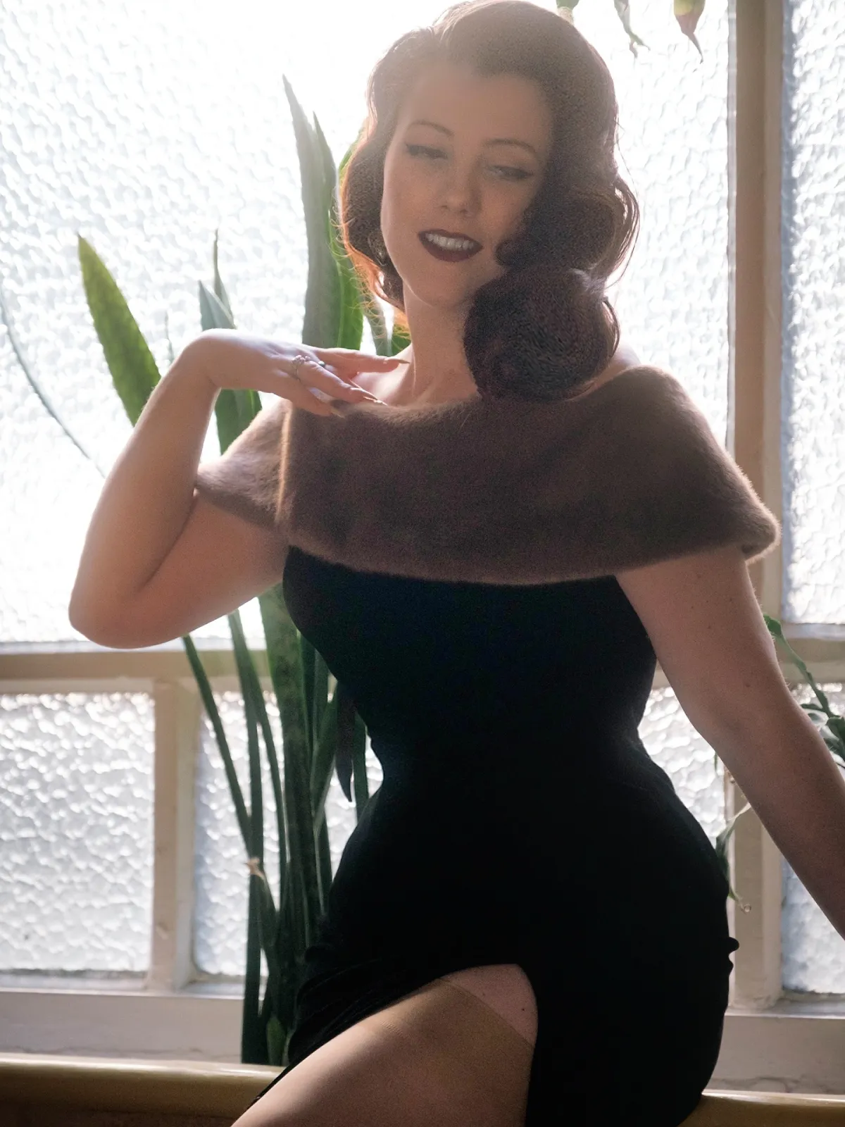 2PCS Black 1960s Solid Dress & Plush Cape sold by Retro Stage product image thumbnail 2