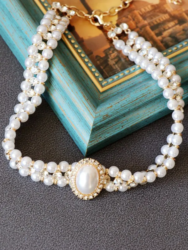 Retro Rhinestone Pearl Necklace sold by Retro Stage