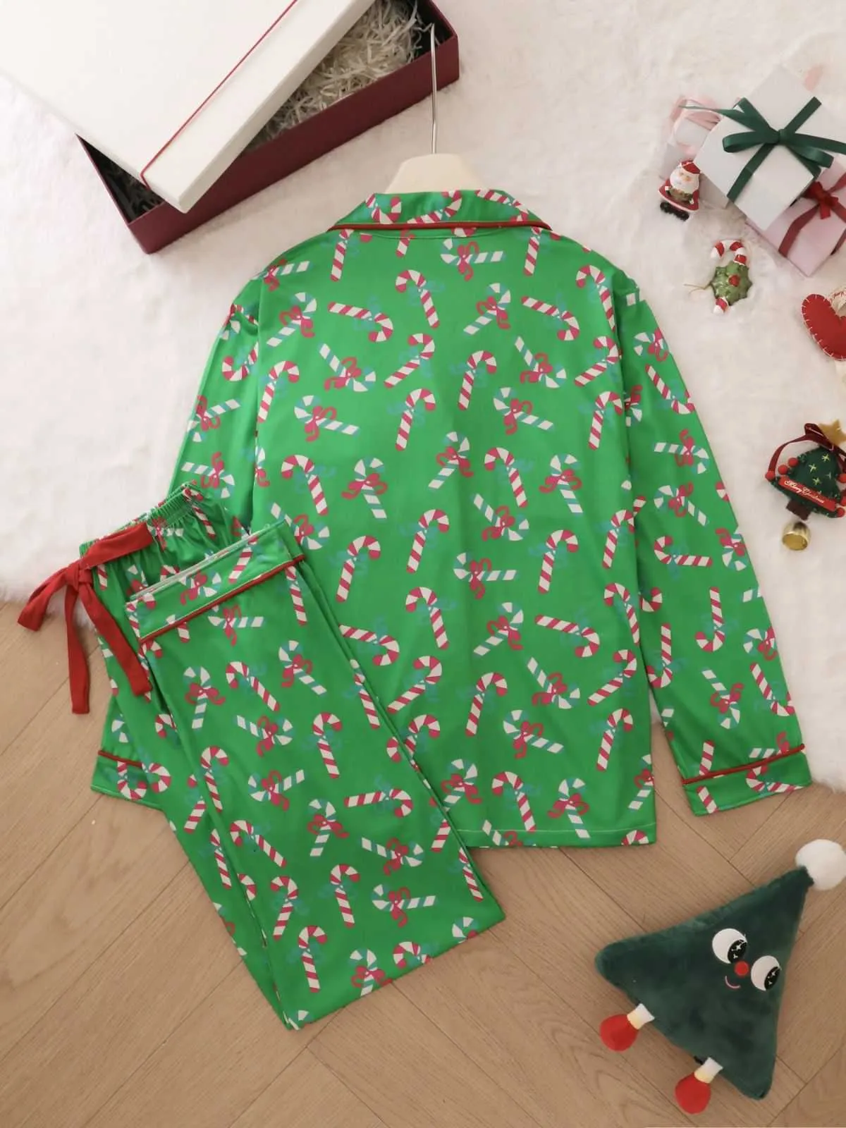 1950s Christmas Candy Cane Pajama Set sold by Retro Stage product image thumbnail 4