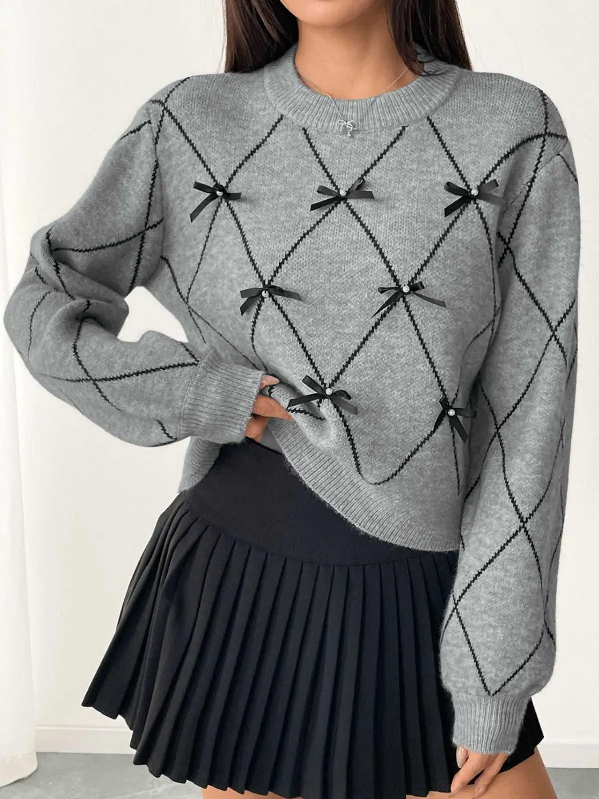 Grey 1950s Round Neck Bow Pullover Sweater sold by Retro Stage product image thumbnail 2
