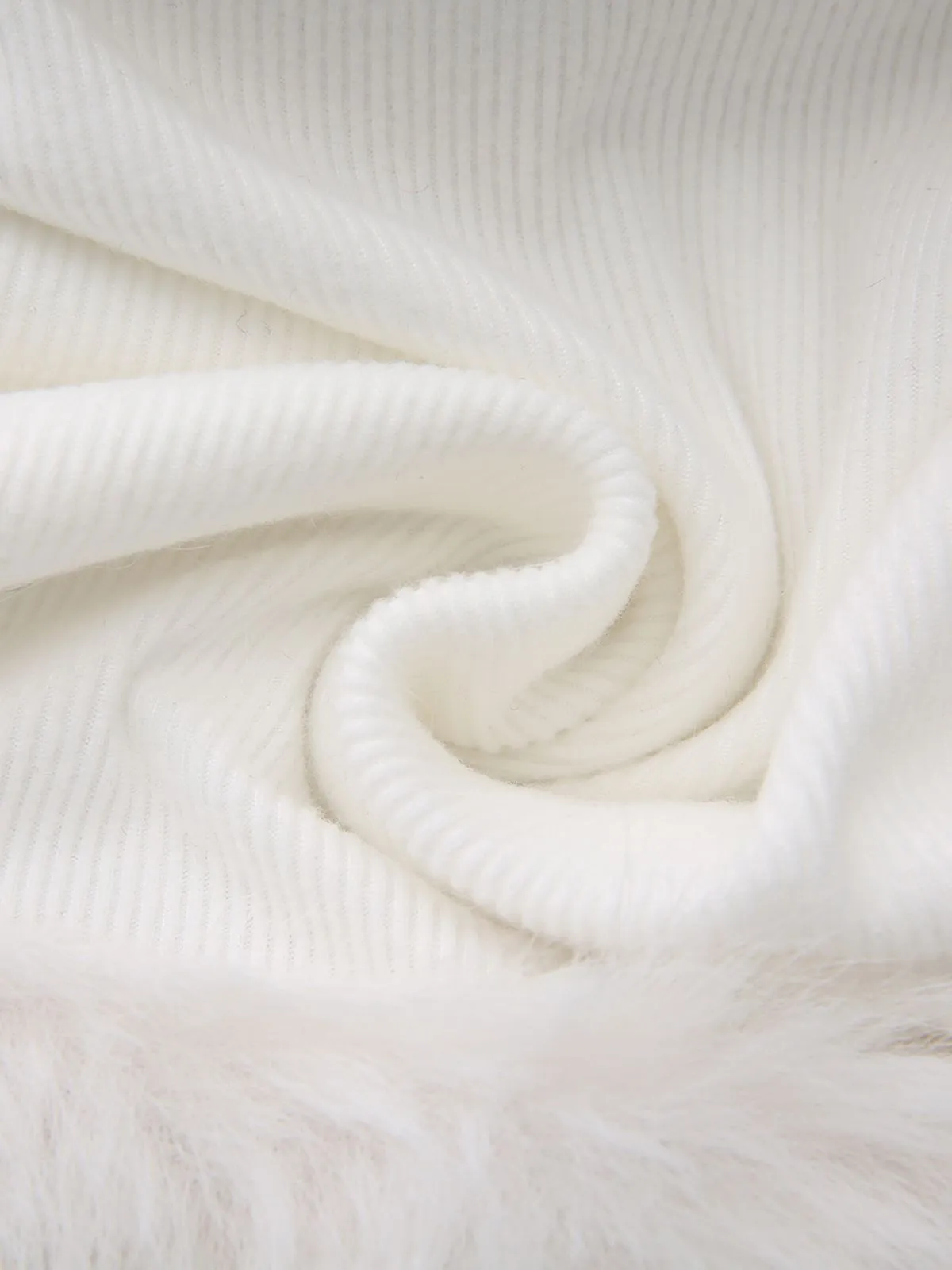 White 1960s Christmas Faux Fur Trim Off-Shoulder Dress sold by Retro Stage product image thumbnail 5