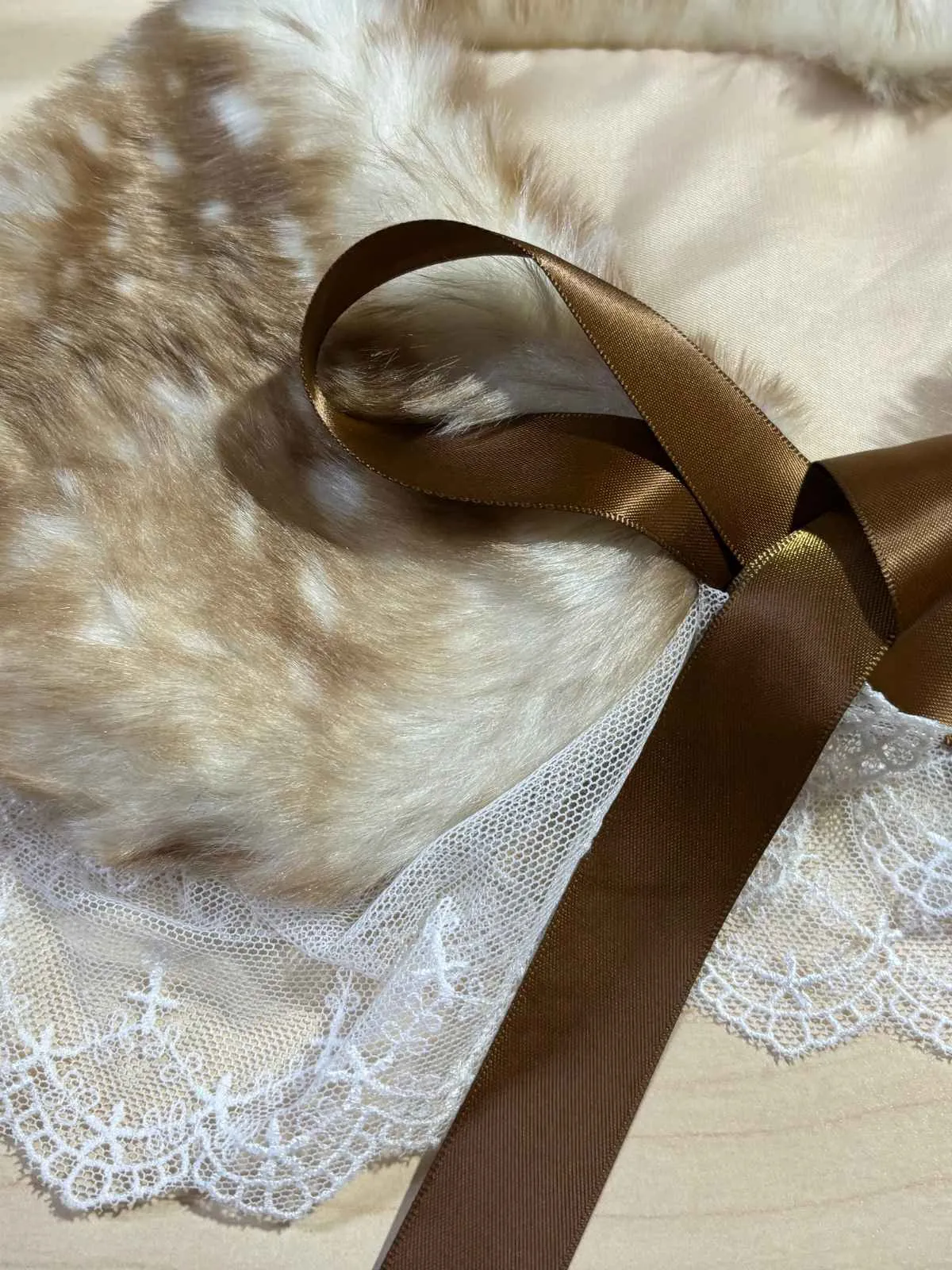 Retro Lace Trim Deer Bow Faux Fur Collar sold by Retro Stage product image thumbnail 2