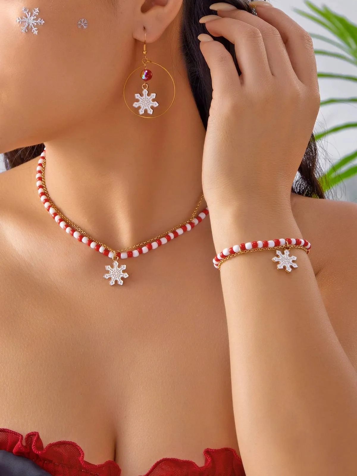 Vintage Christmas Beading Necklace & Bracelet & Earring Set sold by Retro Stage product image thumbnail 3