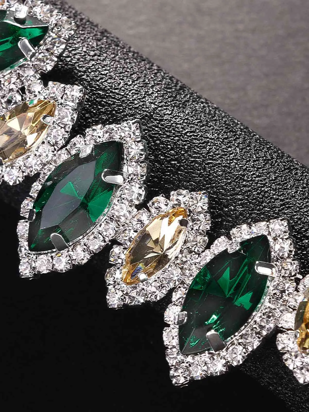 1920s Gatsby Peacock Feather Rhinestone Headband sold by Retro Stage product image thumbnail 4