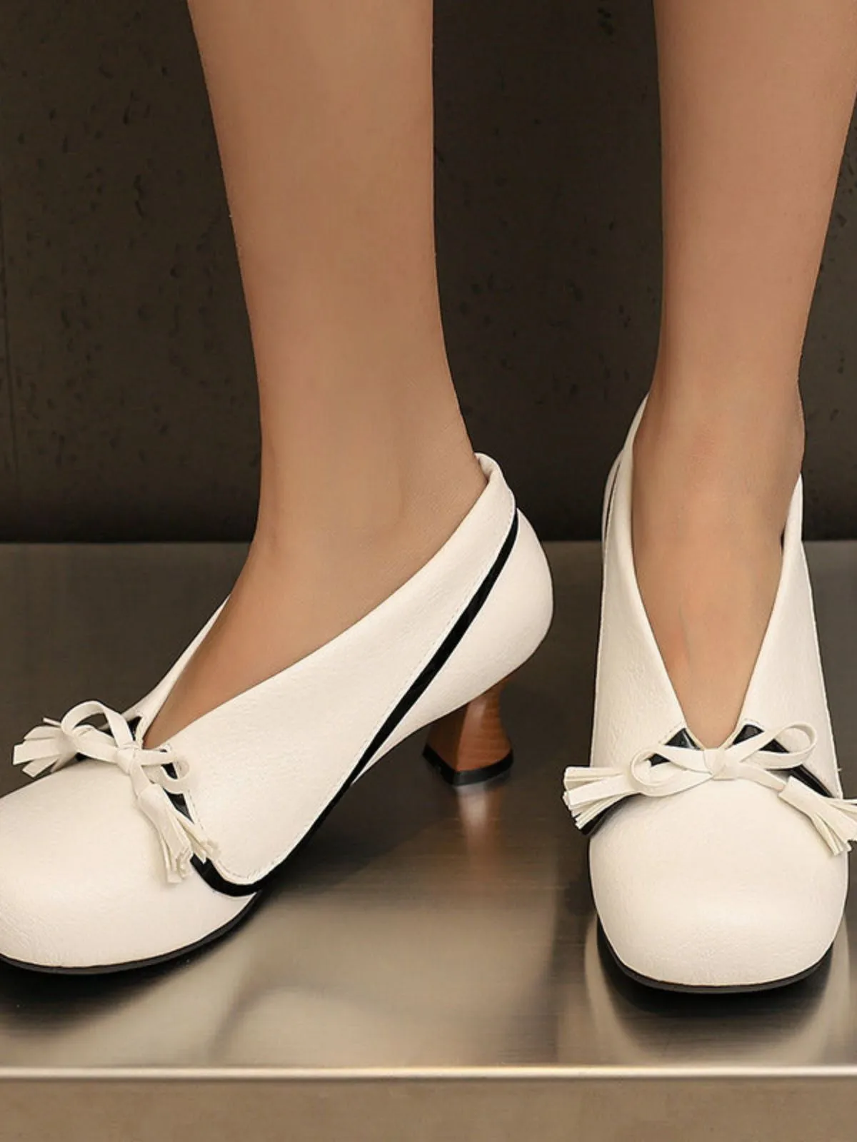 Retro Bow PU Round-Toe Chunky Heel Shoes sold by Retro Stage product image thumbnail 2