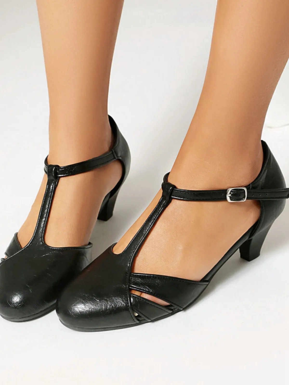 Vintage Closed Toe T-Strap Side Cutout Medium Heels sold by Retro Stage product image thumbnail 4